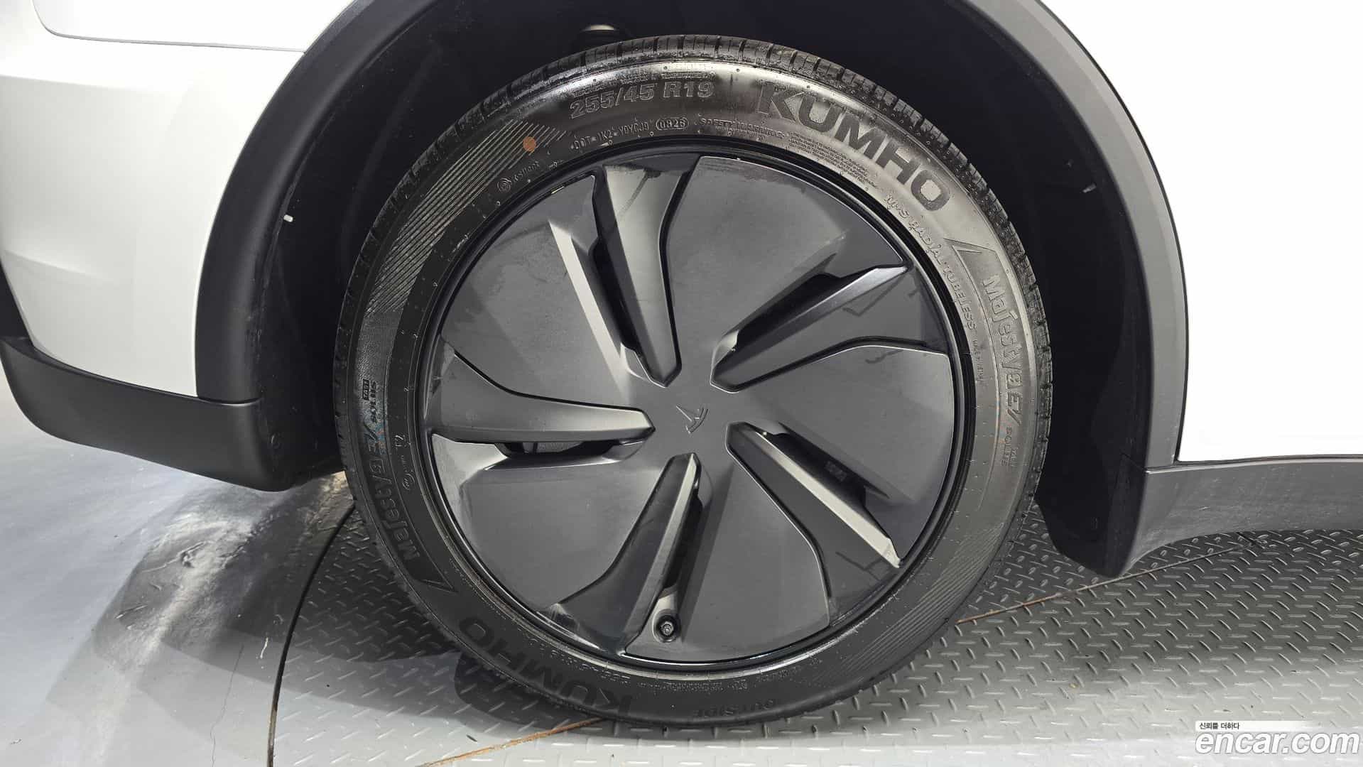 Model Y Tesla 2026.3-OUTER-005