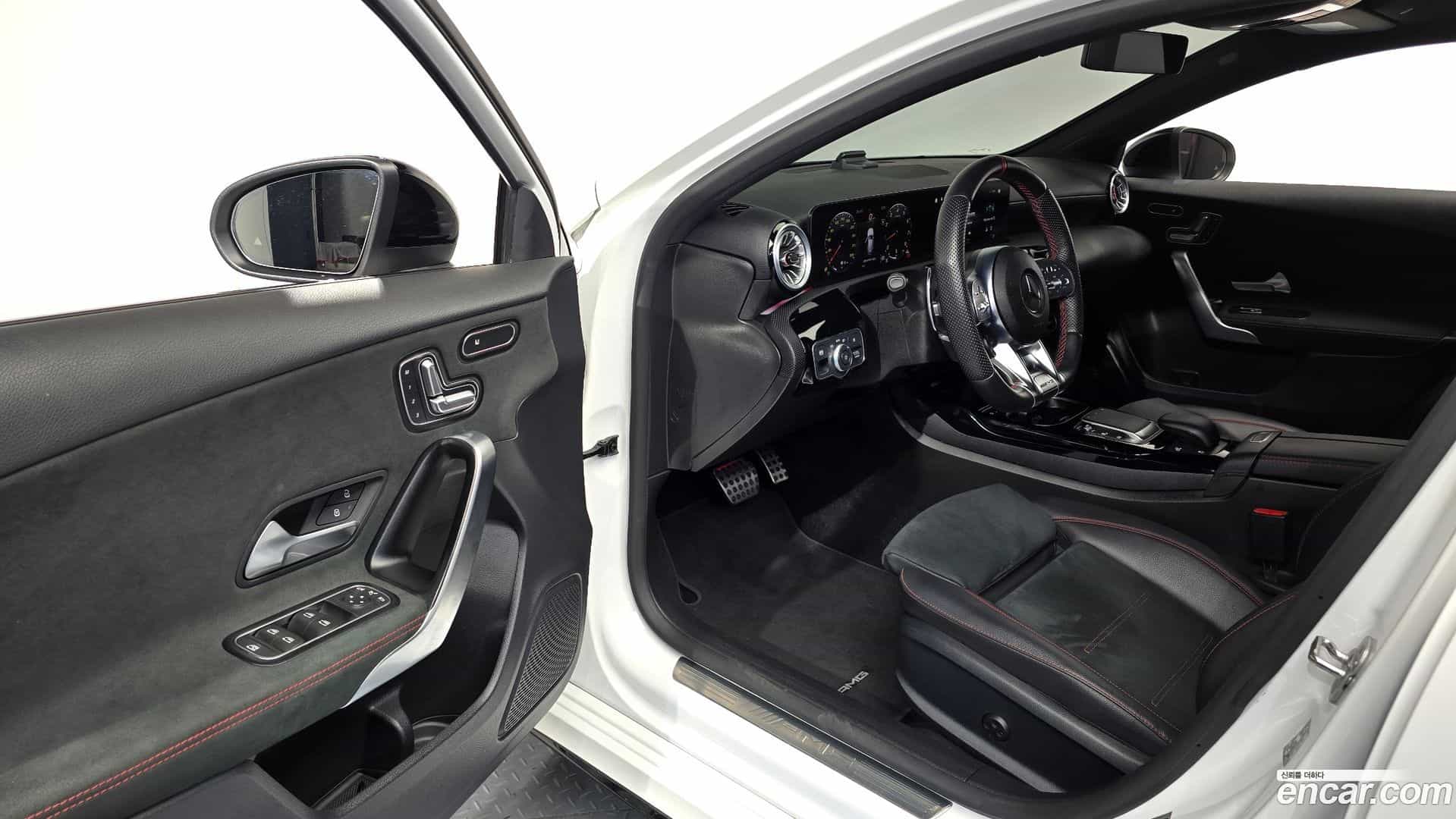 A-Class Mercedes-Benz 2023.2-INNER-010