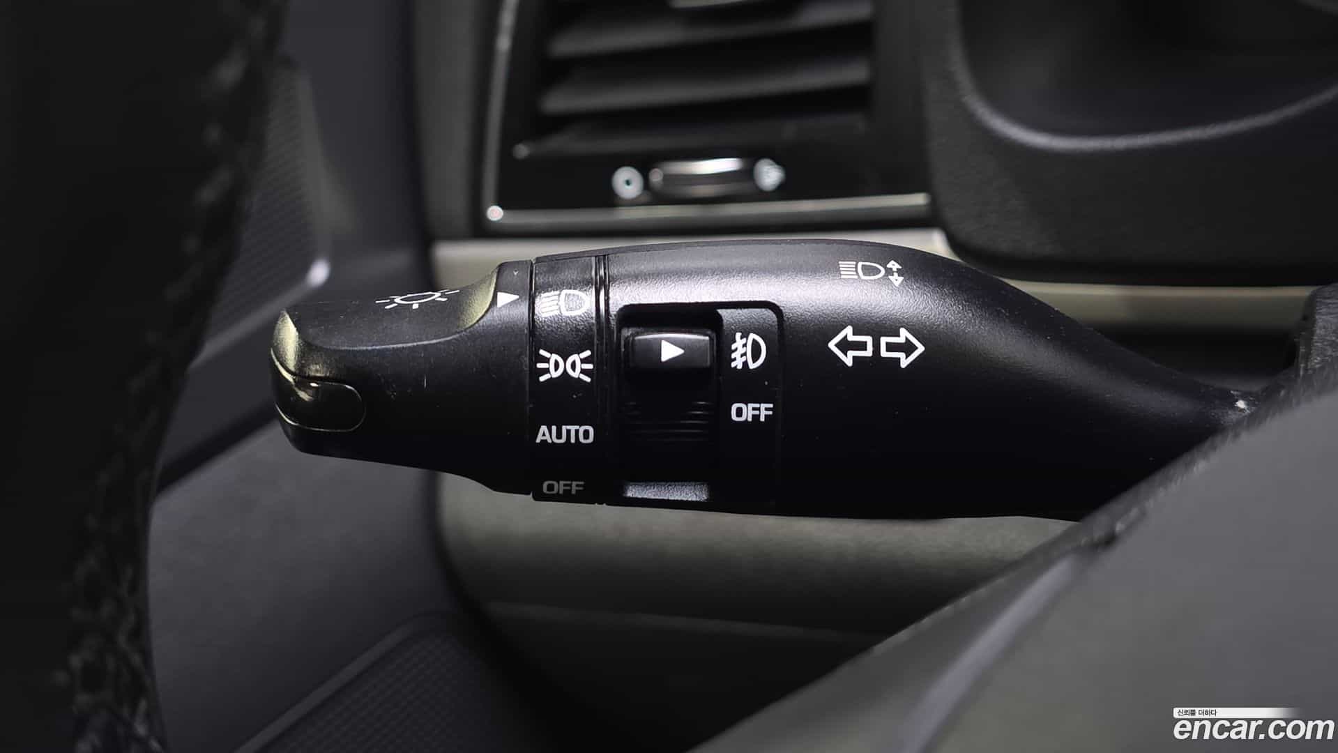 AVANTE Hyundai 2017.3-OPTION-040