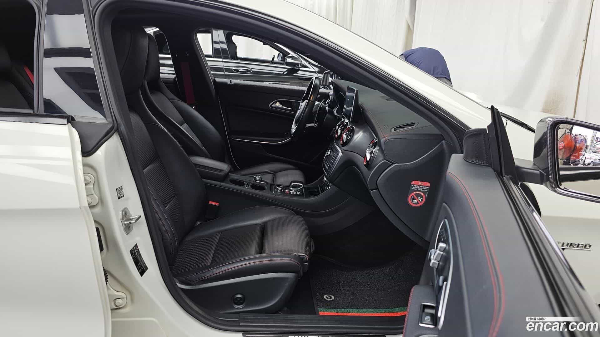 CLA-Class Mercedes-Benz 2016.3-OPTION-015