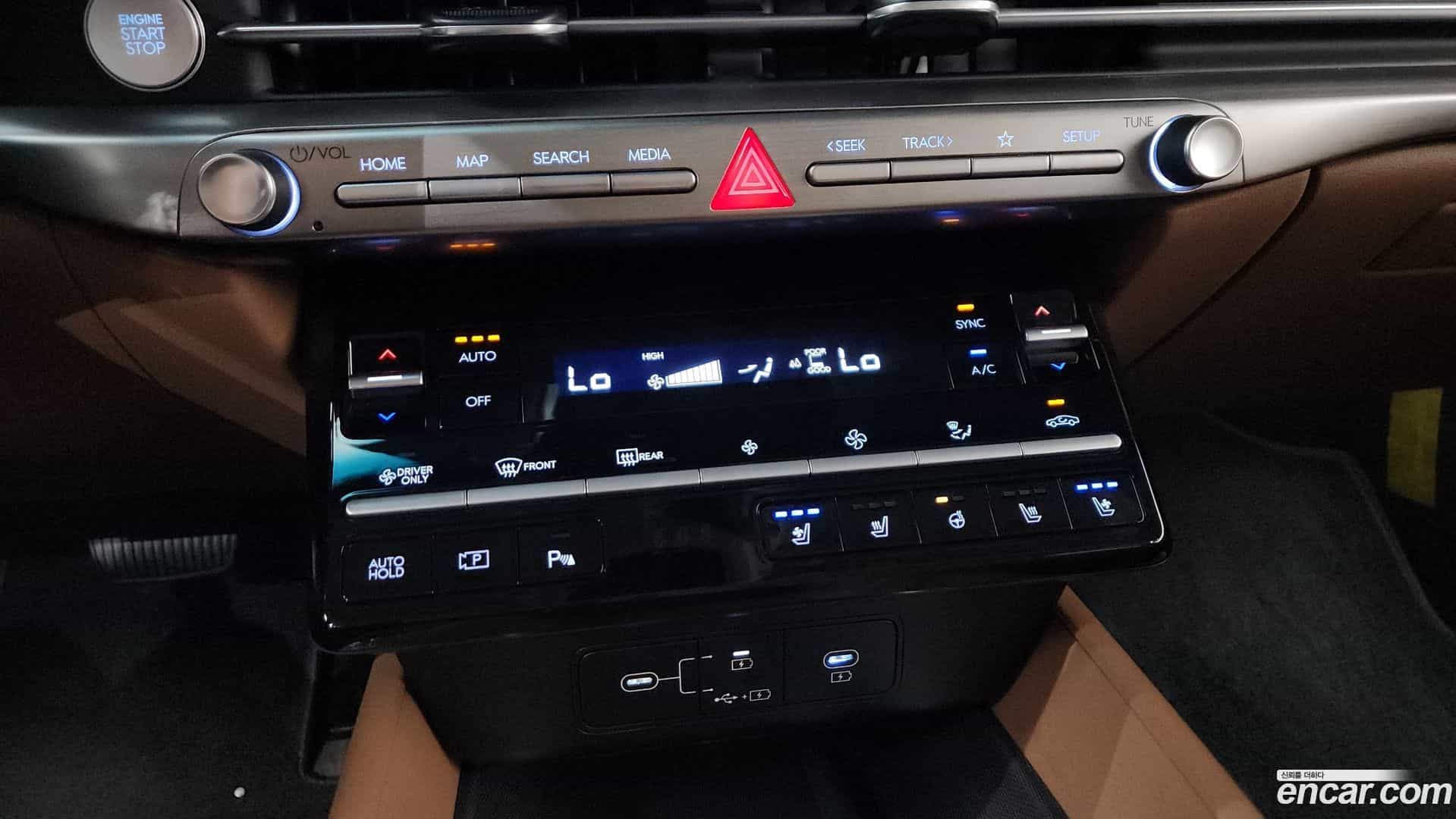 Grandeur Hyundai 2025.8-OPTION-045