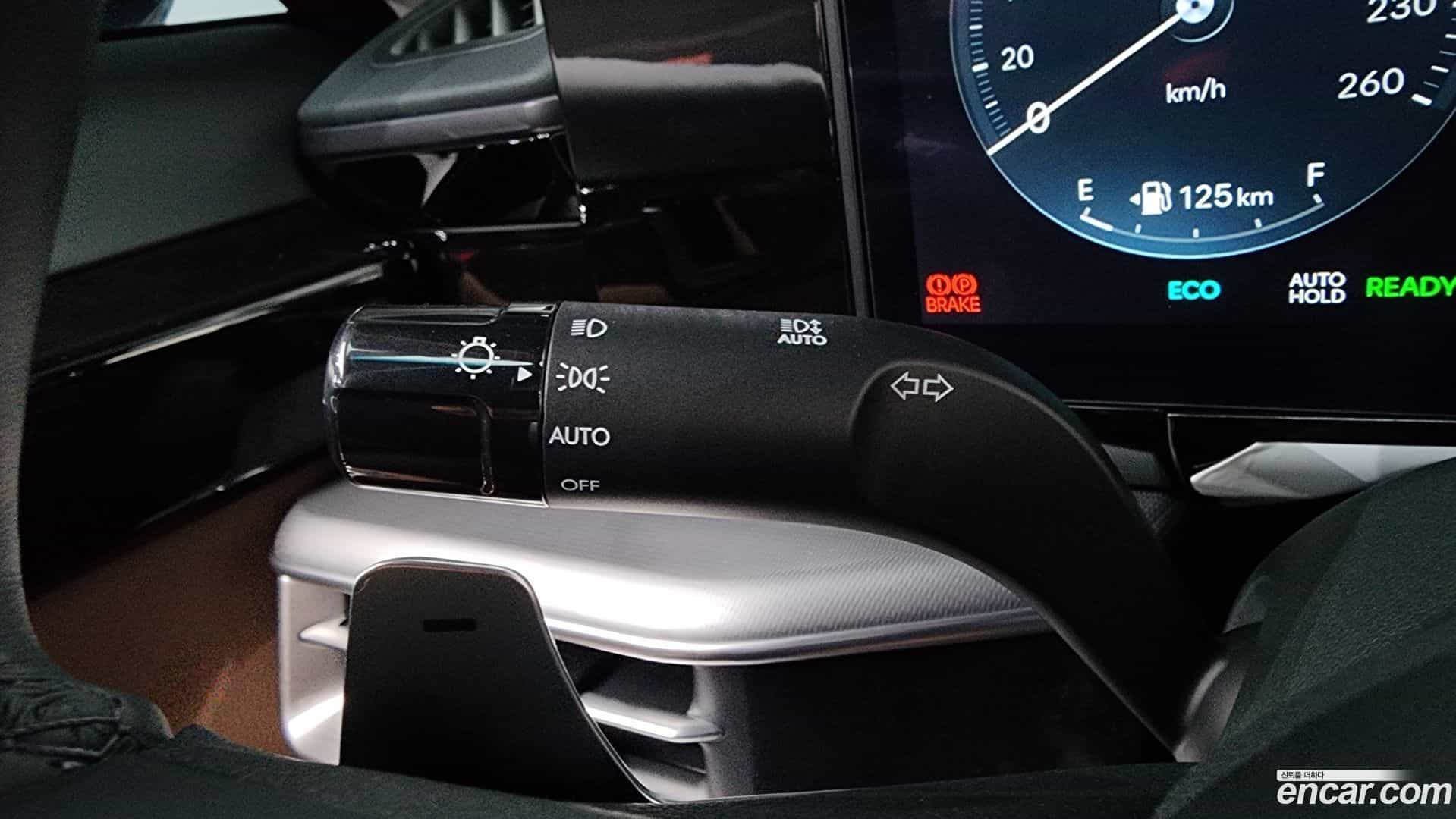 Grandeur Hyundai 2025.8-OPTION-048