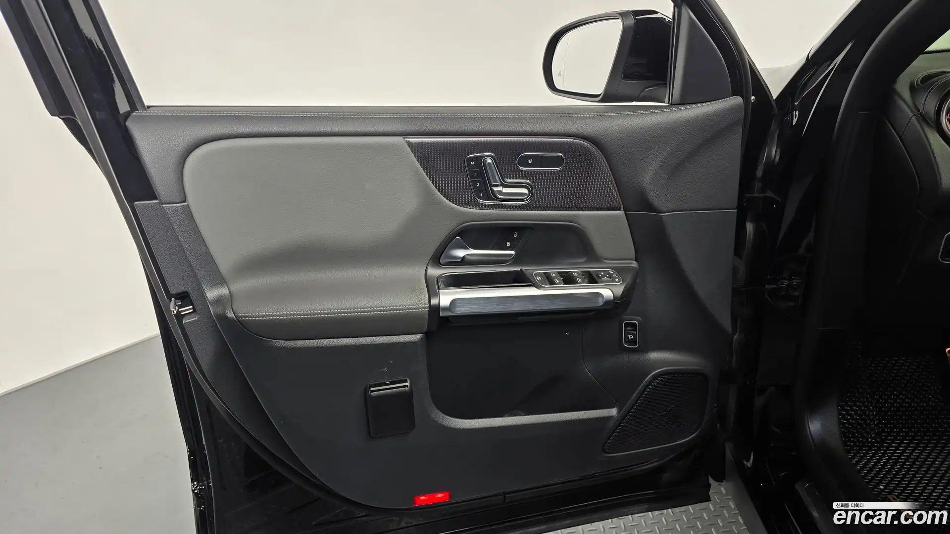 EQB Mercedes-Benz 2022.11-INNER-034