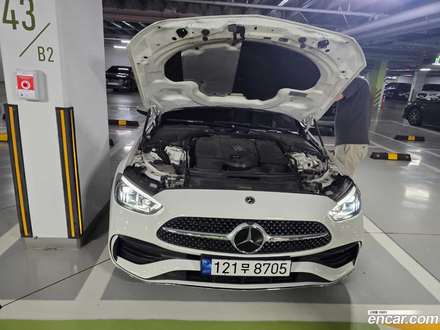 C-Class Mercedes-Benz 2023.0-OUTER-001