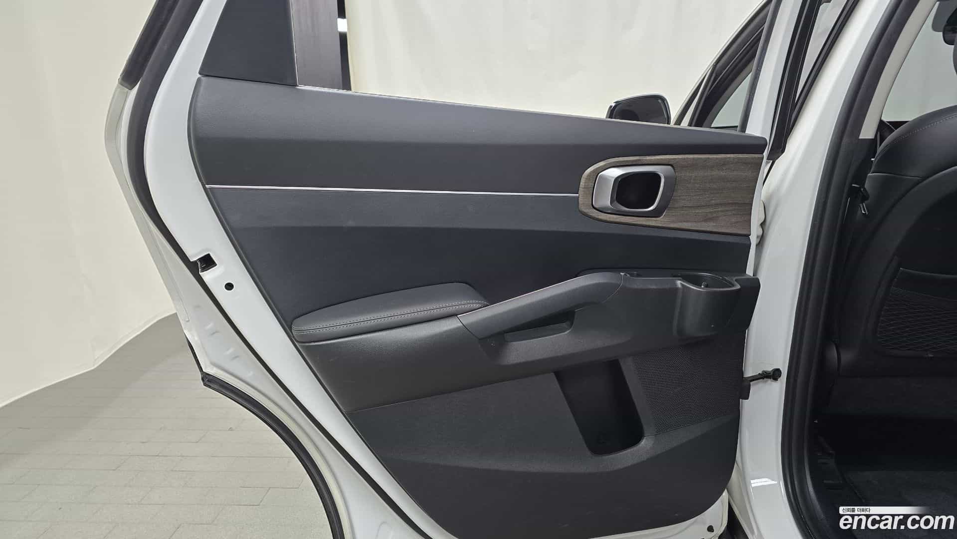 Sorento Kia 2022.4-INNER-035