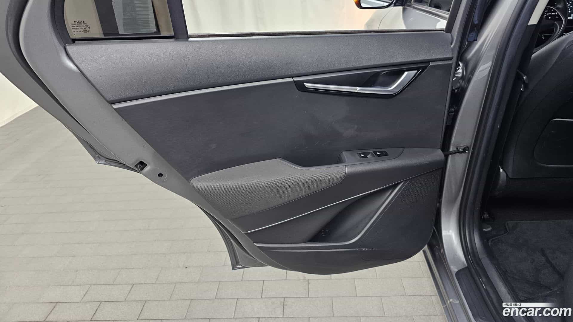 Niro Kia 2023.3-INNER-035