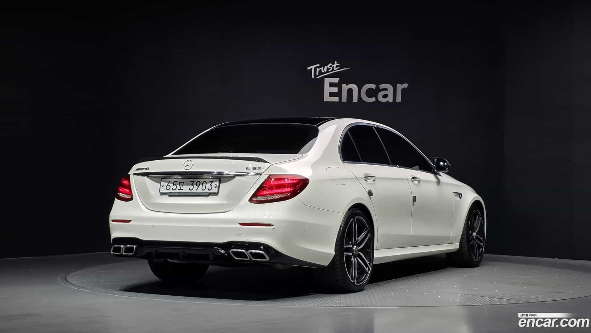 E-Class Mercedes-Benz 2018.7-OUTER-002
