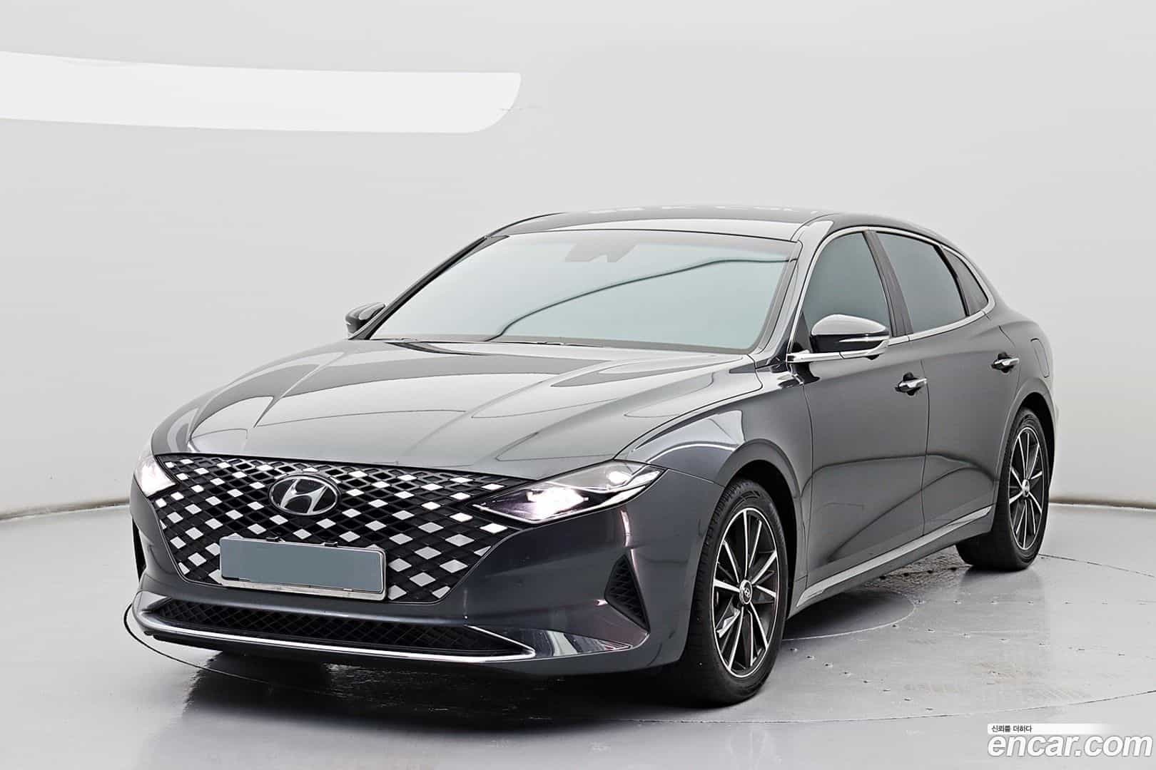 Grandeur Hyundai 2021.10-OUTER-001