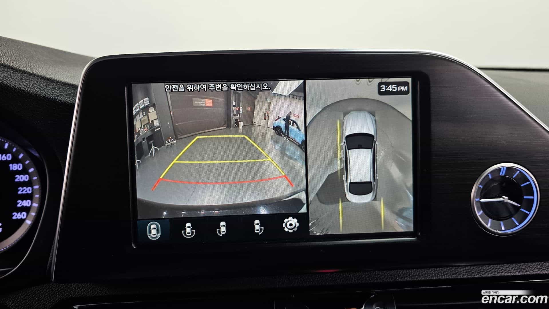 Grandeur Hyundai 2017.4-OPTION-018