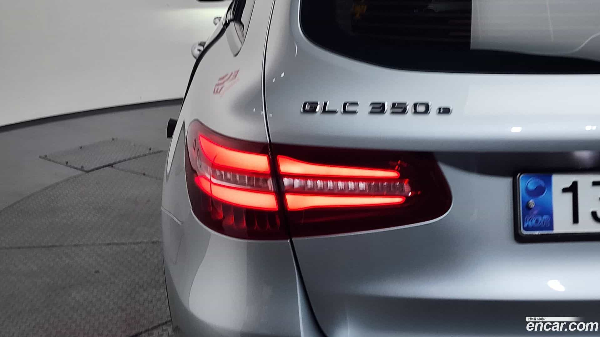 GLC-Class Mercedes-Benz 2018.10-OUTER-033