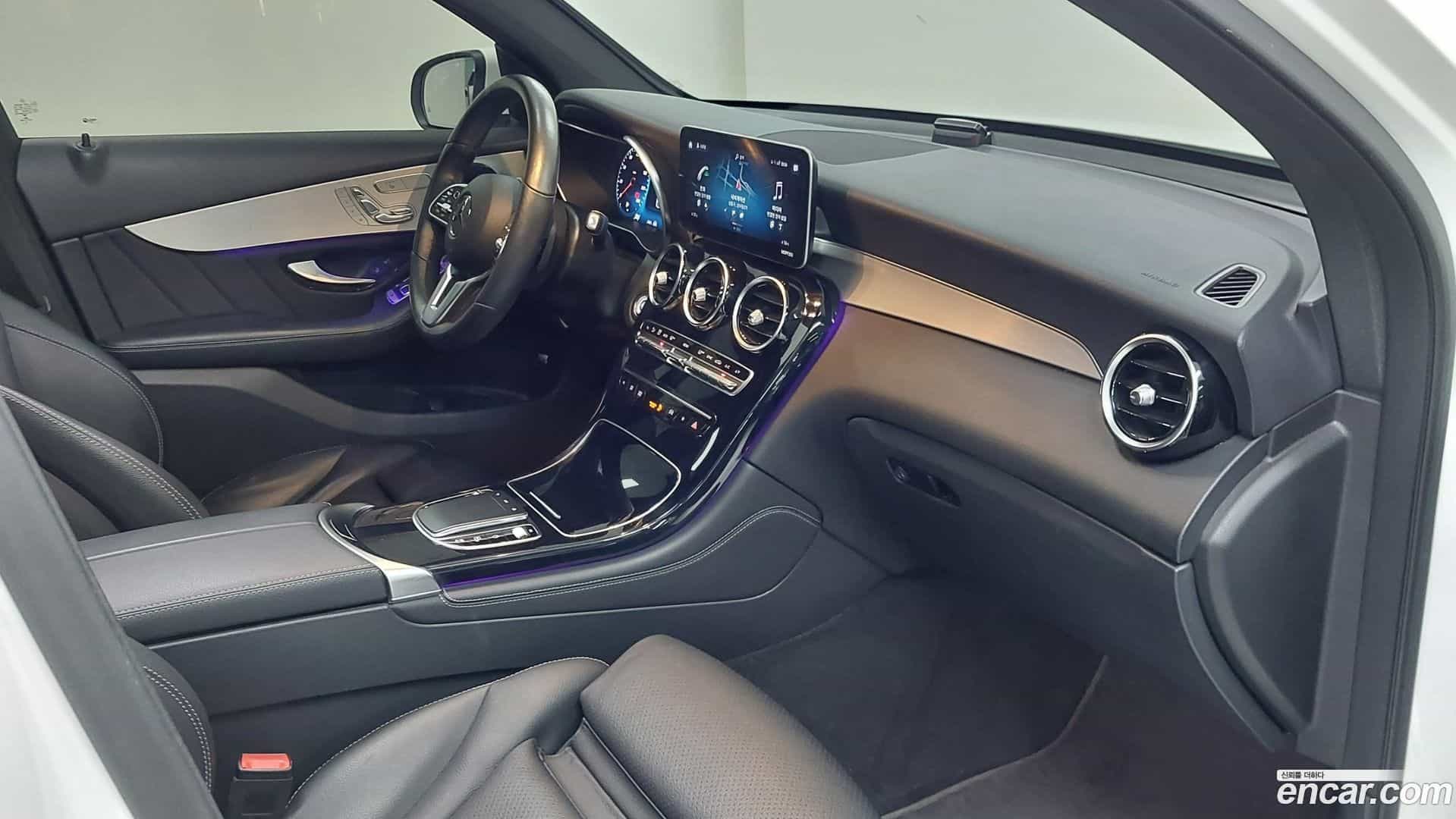GLC-Class Mercedes-Benz 2021.2-OPTION-017