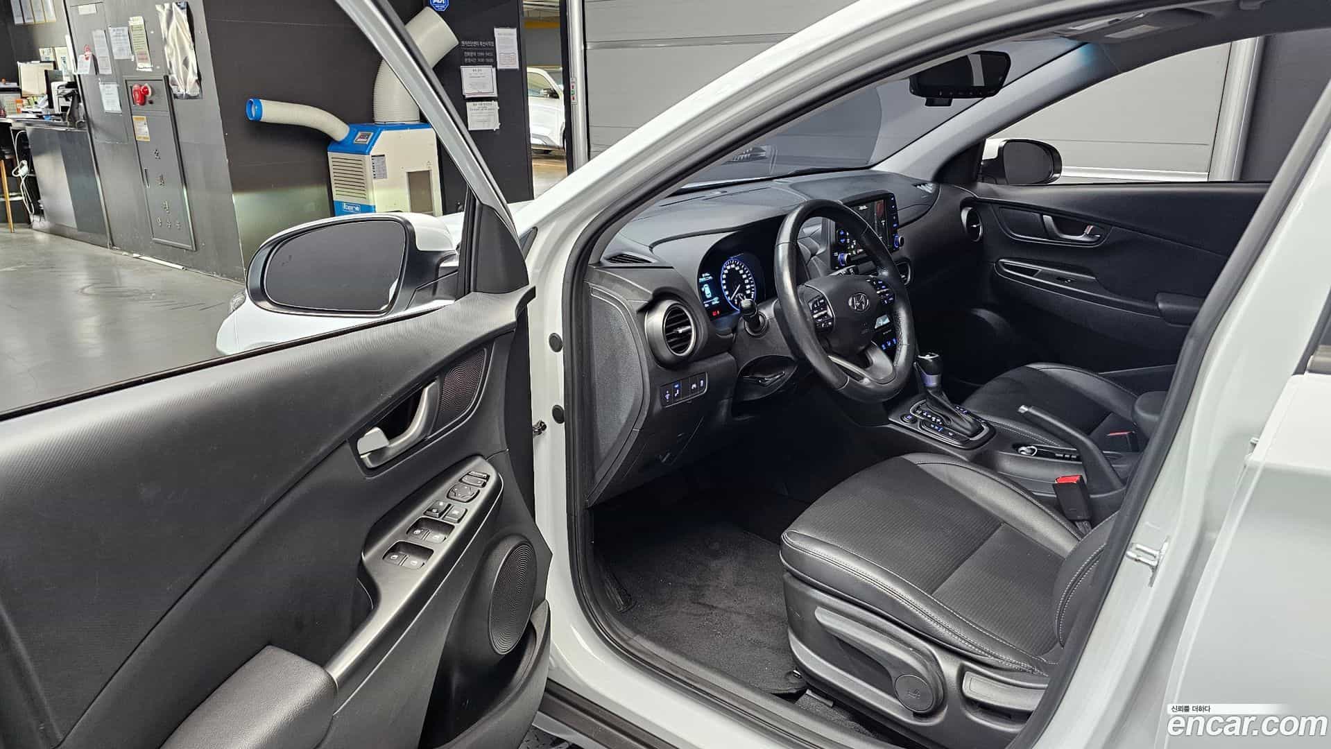 Kona Hyundai 2020.10-INNER-010