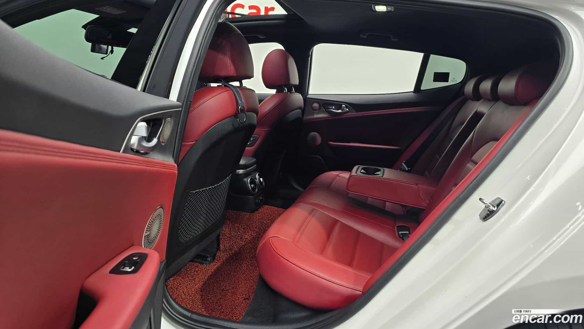 Stinger Kia 2017.6-OPTION-016