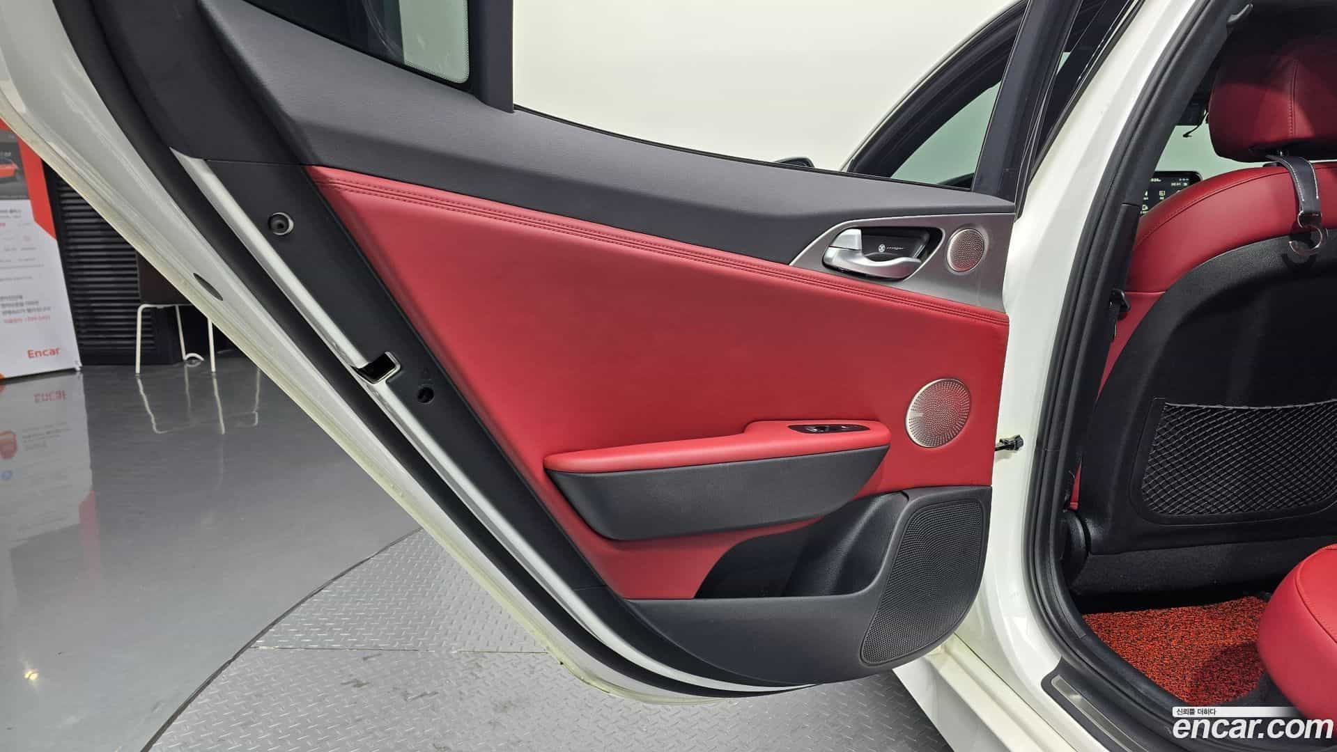 Stinger Kia 2017.6-INNER-035