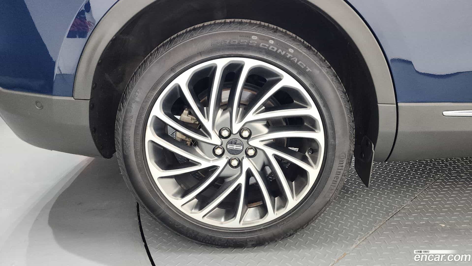 Nautilus Lincoln 2019.10-OUTER-005