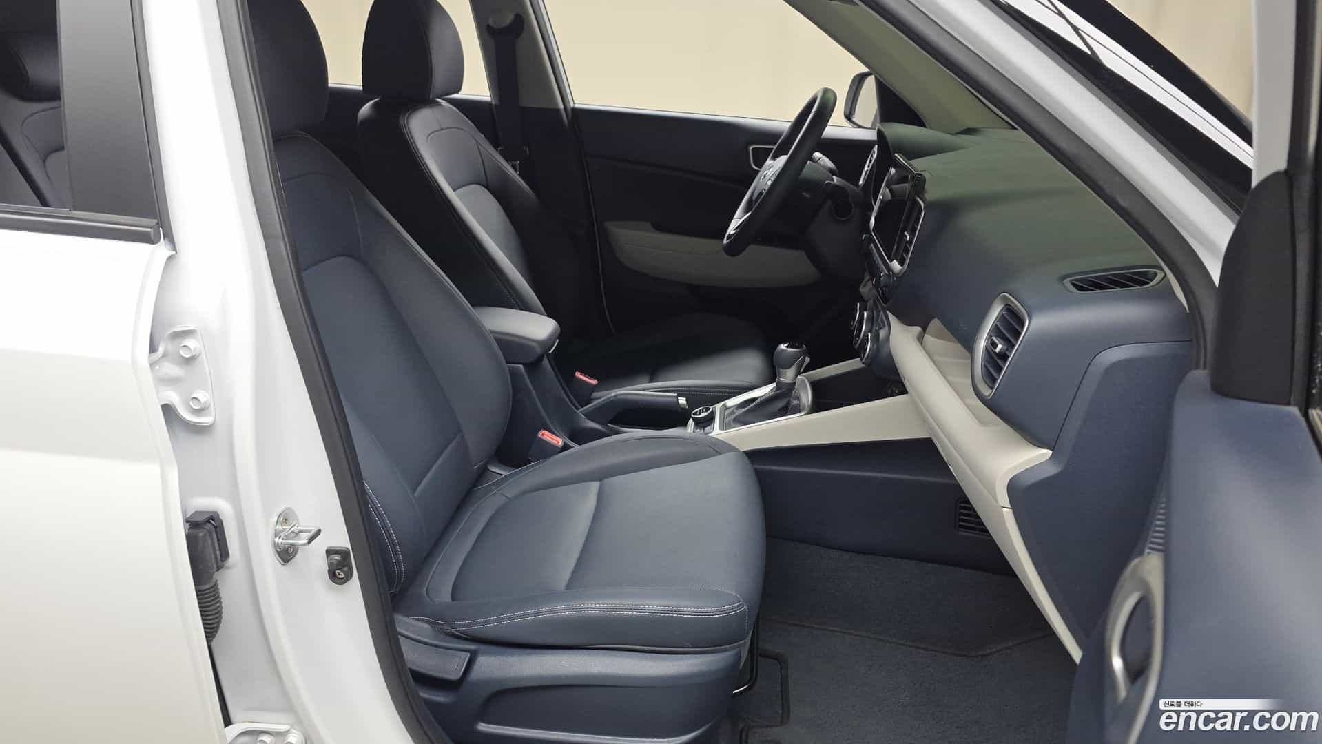 Venue Hyundai 2021.10-OPTION-015