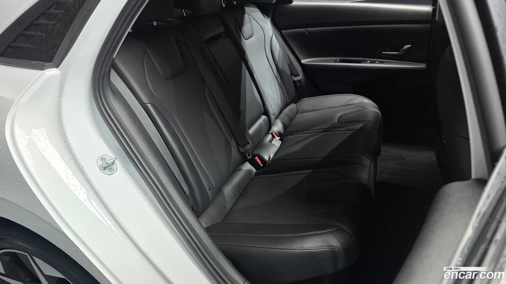AVANTE Hyundai 2022.8-OPTION-015