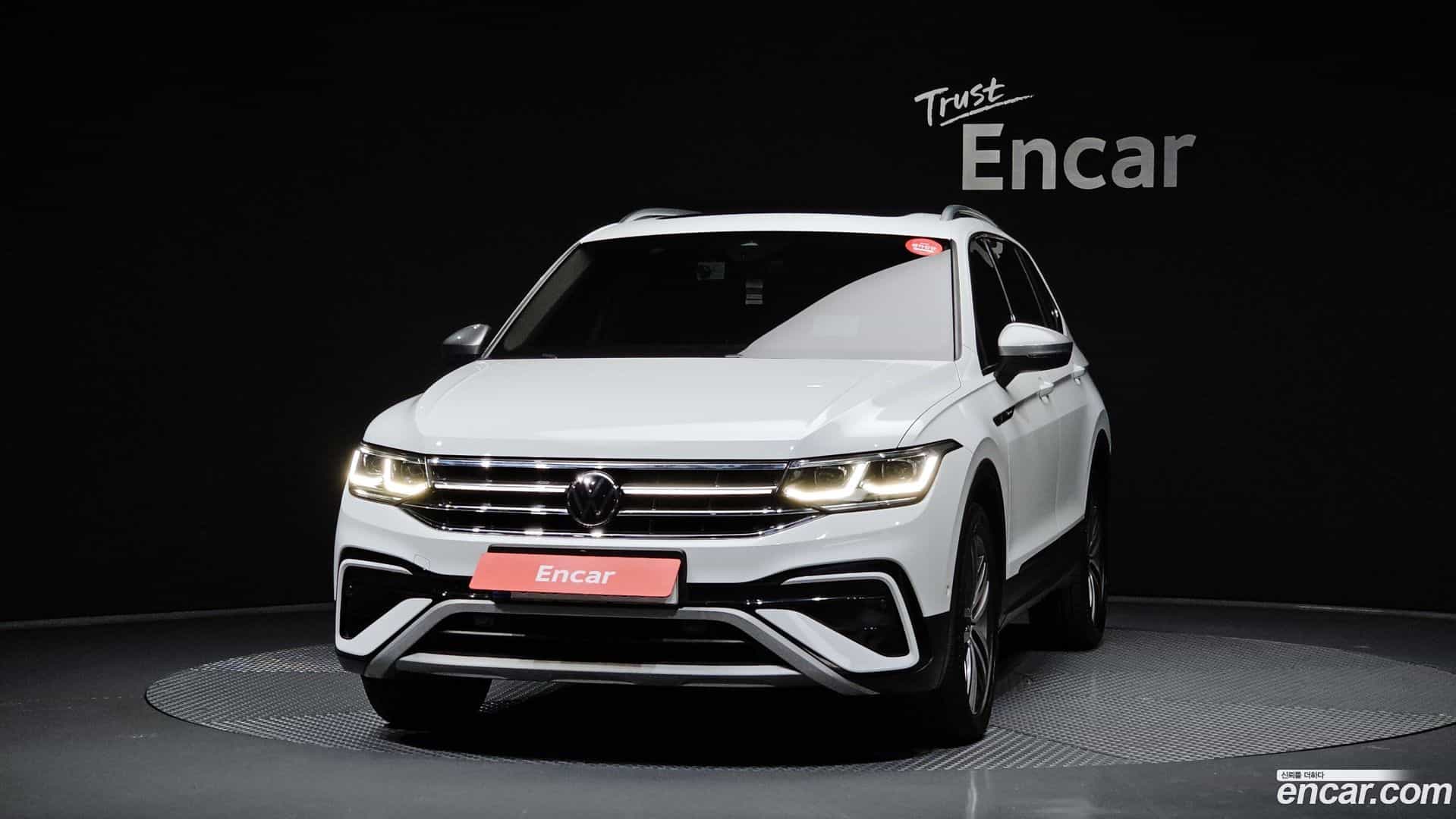 Tiguan Volkswagen 2022.8-OUTER-003