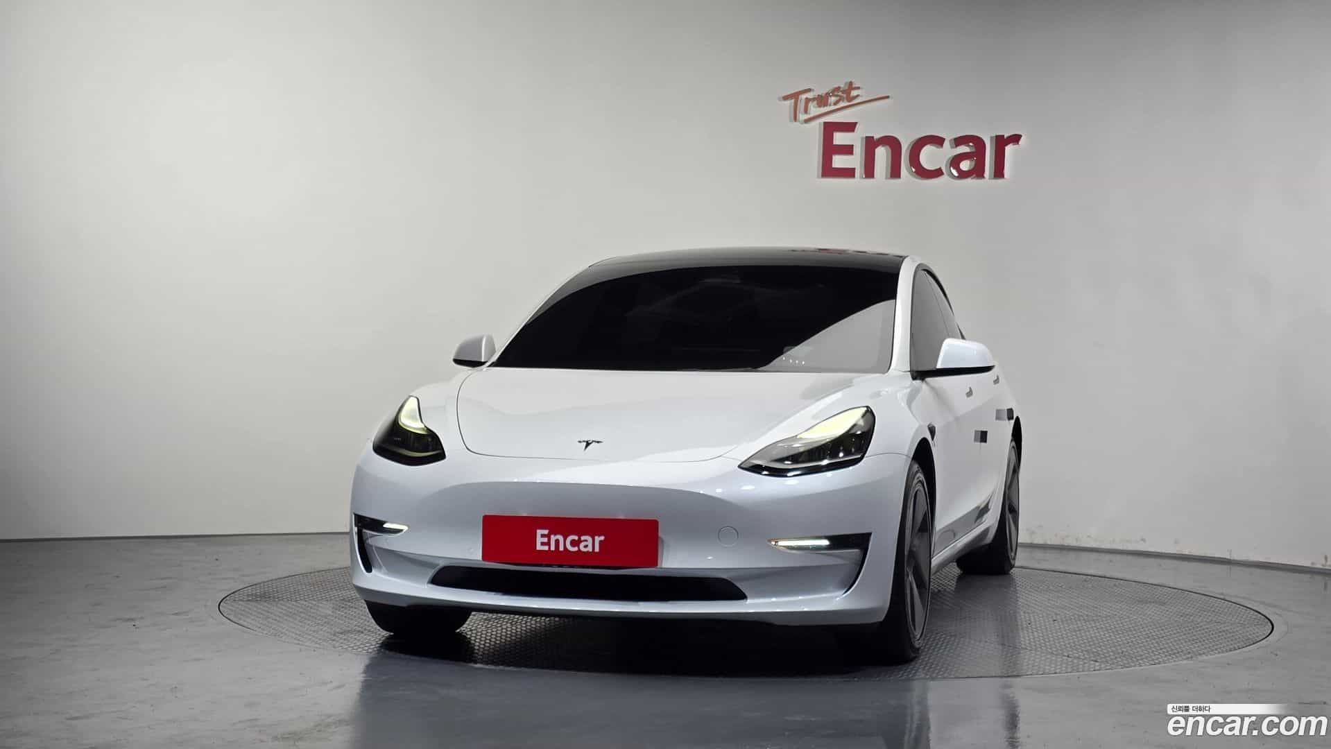 Model 3 Tesla 2022.7-OUTER-003