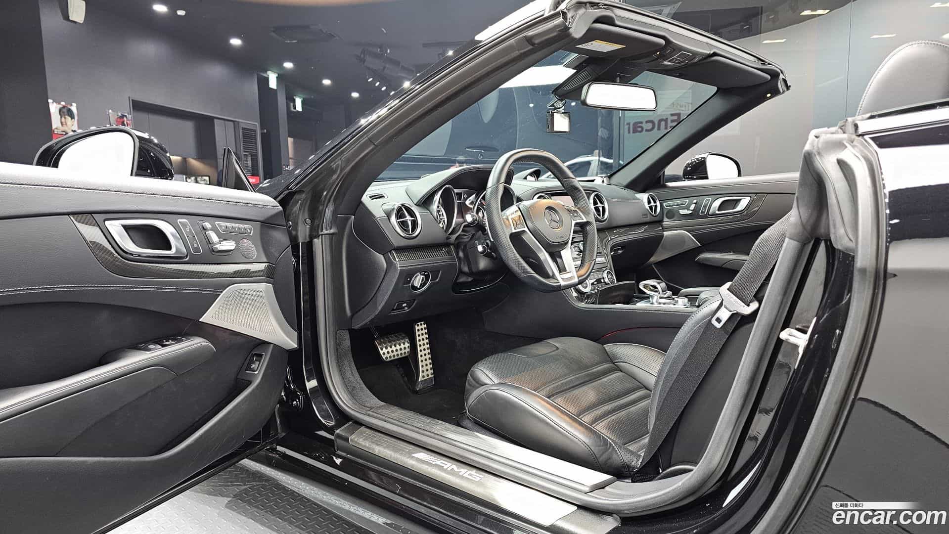 SL-Class Mercedes-Benz 2015.10-INNER-010