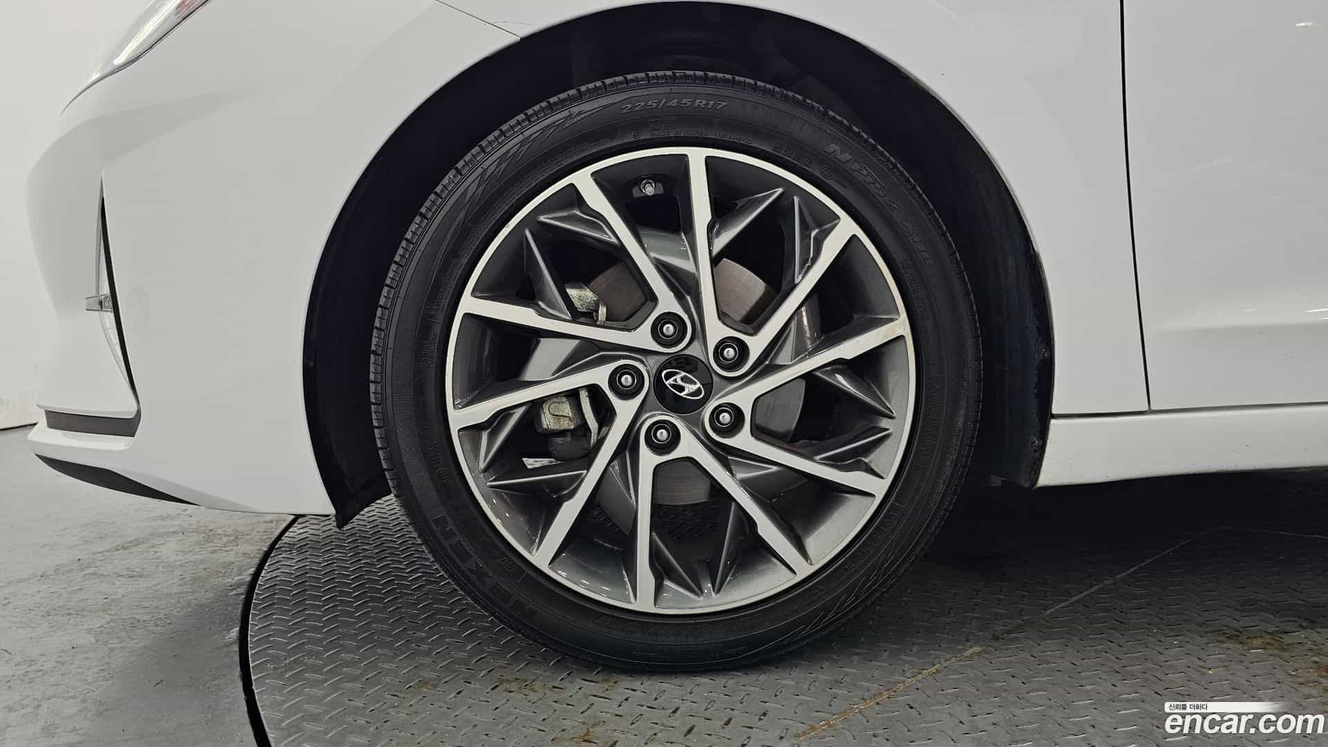 AVANTE Hyundai 2020.2-OUTER-005