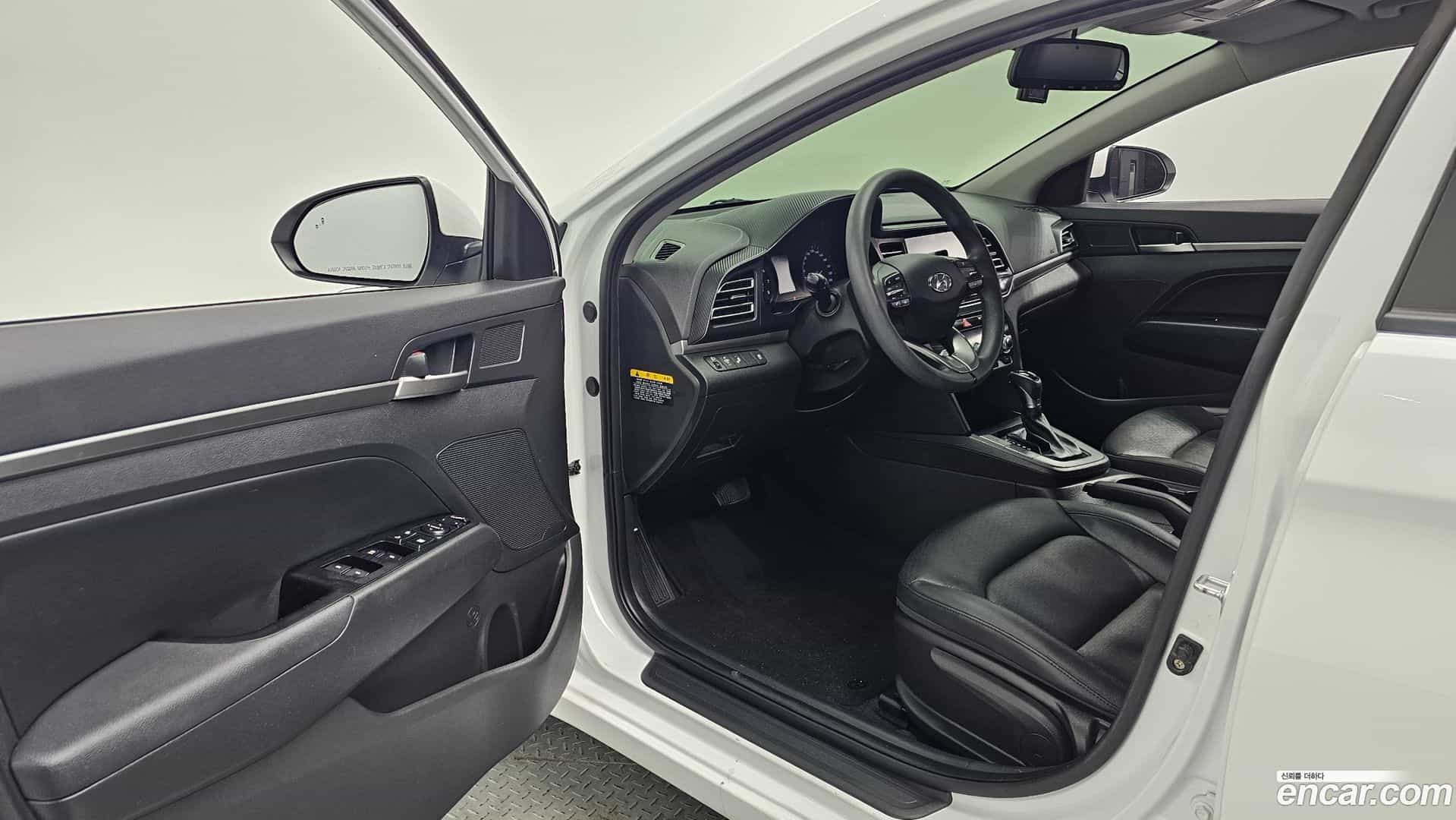 AVANTE Hyundai 2020.2-INNER-010