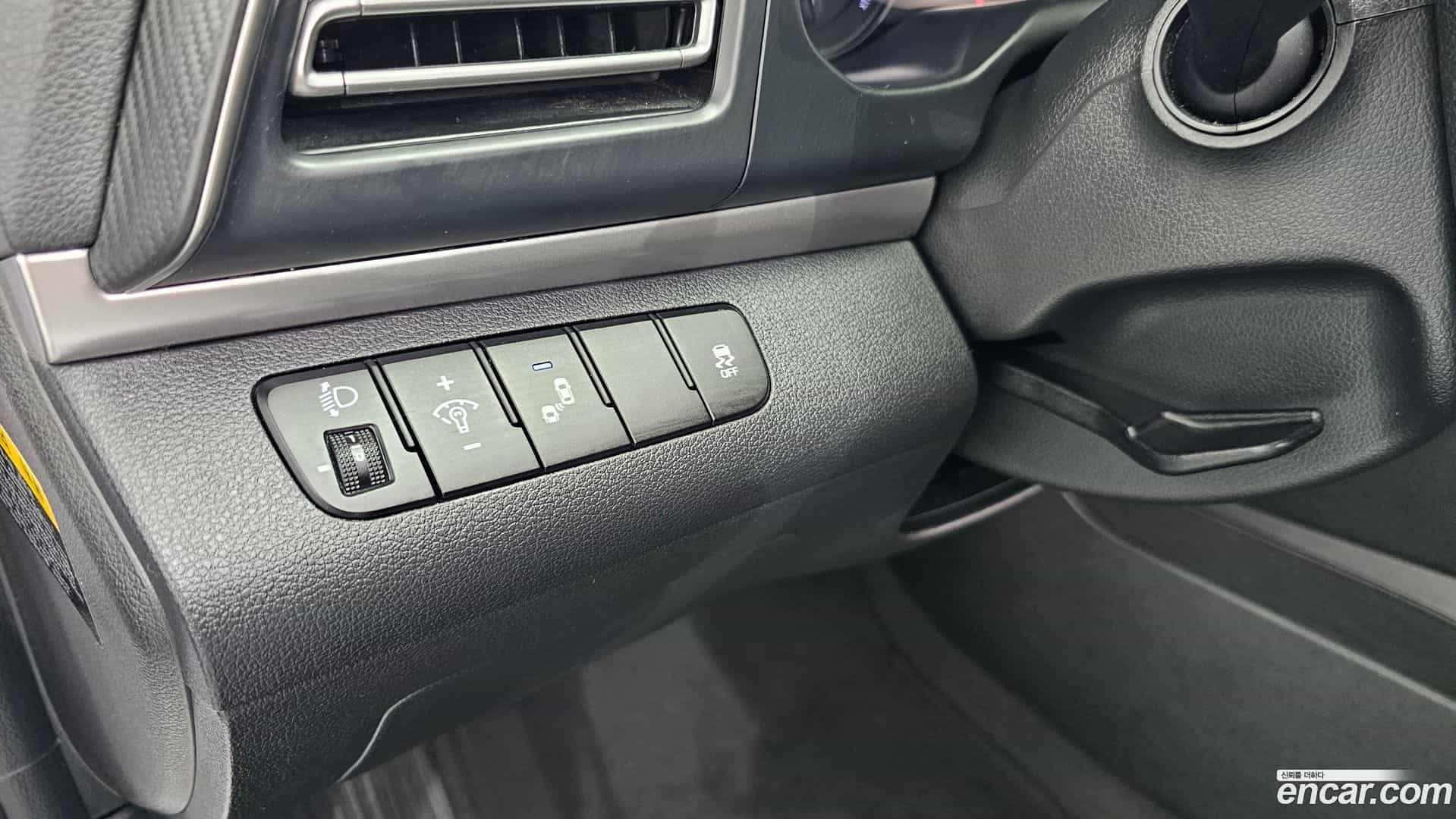 AVANTE Hyundai 2020.2-OPTION-022