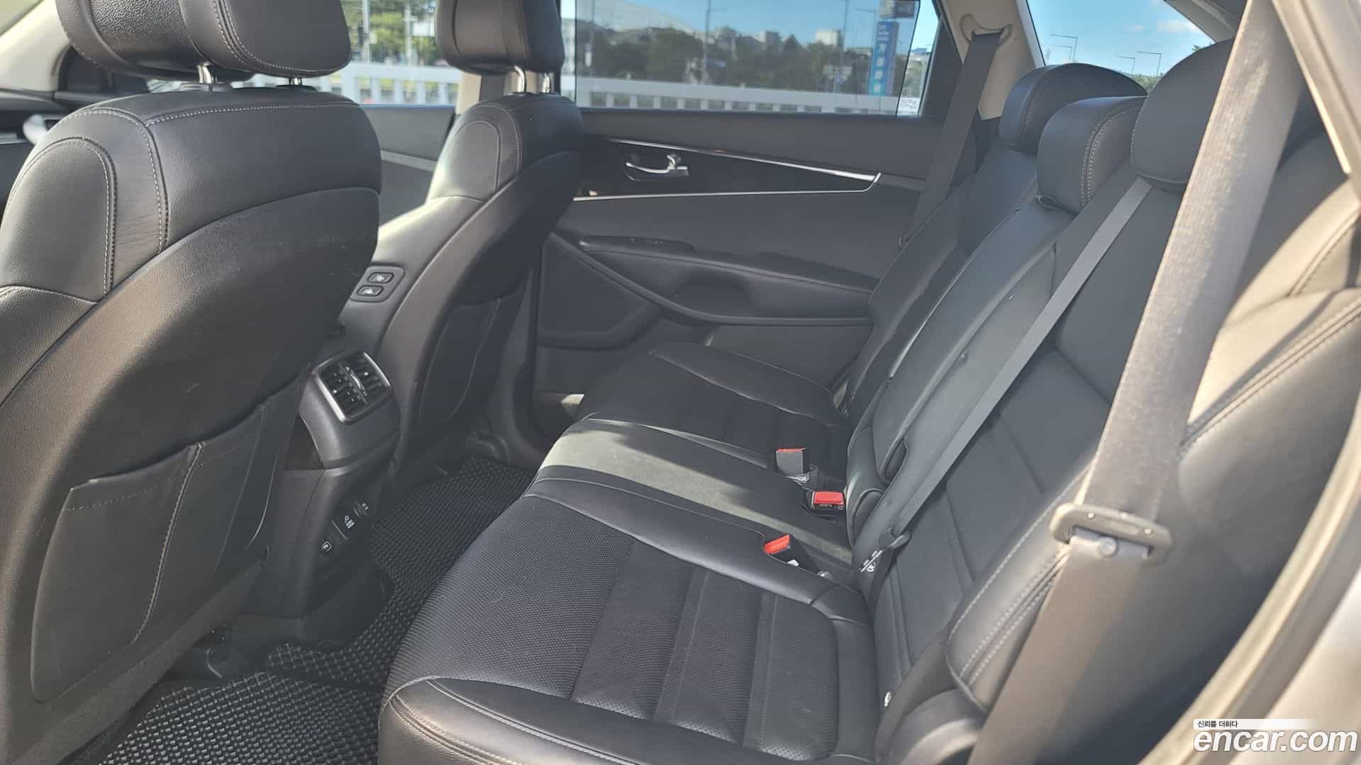 Sorento Kia 2016.2-OPTION-019