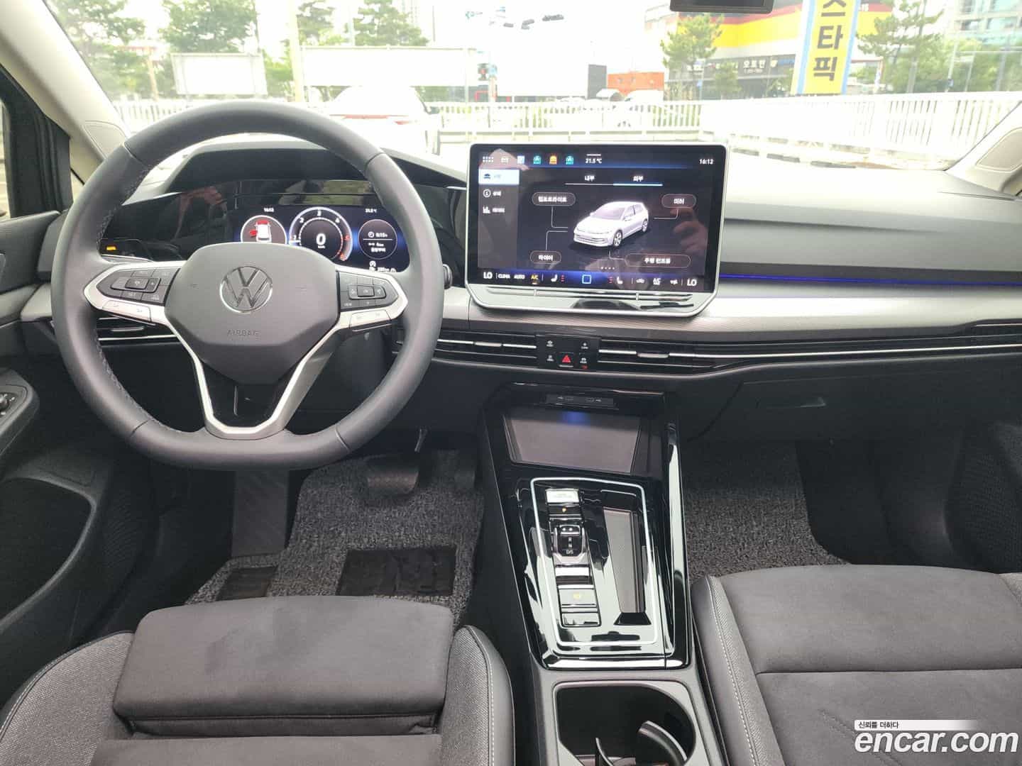 Golf Volkswagen 2025.5-INNER-008