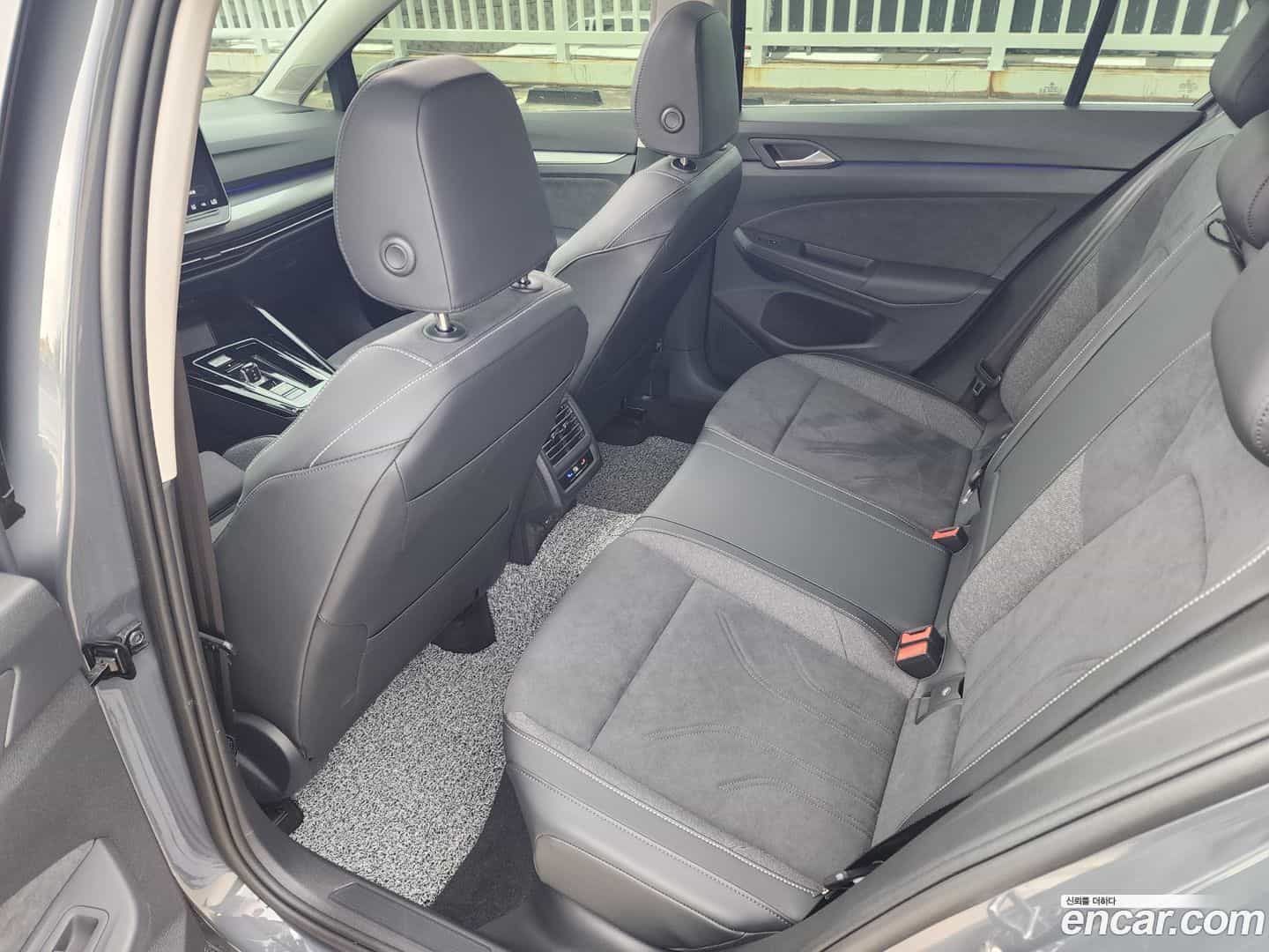 Golf Volkswagen 2025.5-INNER-010