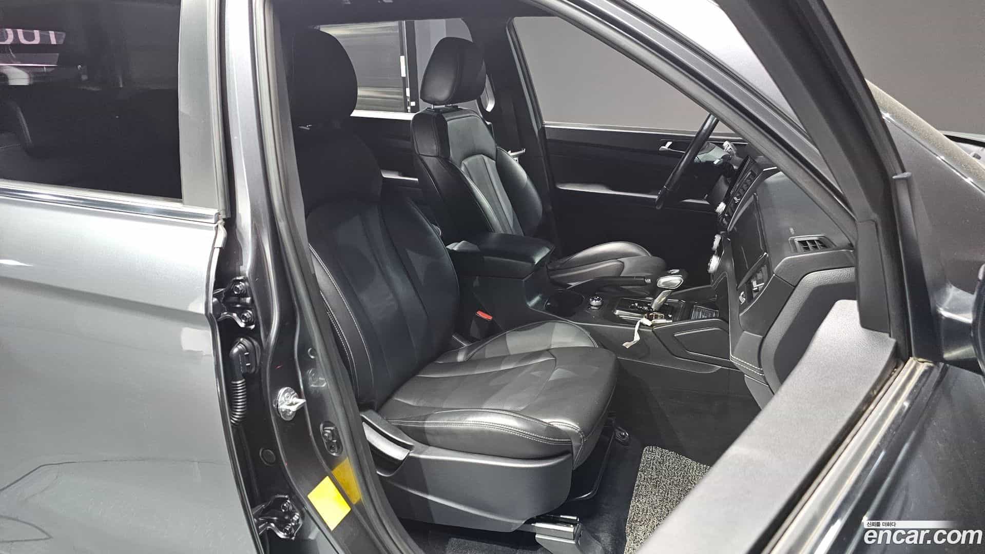 Rexton KG Mobility 2020.4-OPTION-016