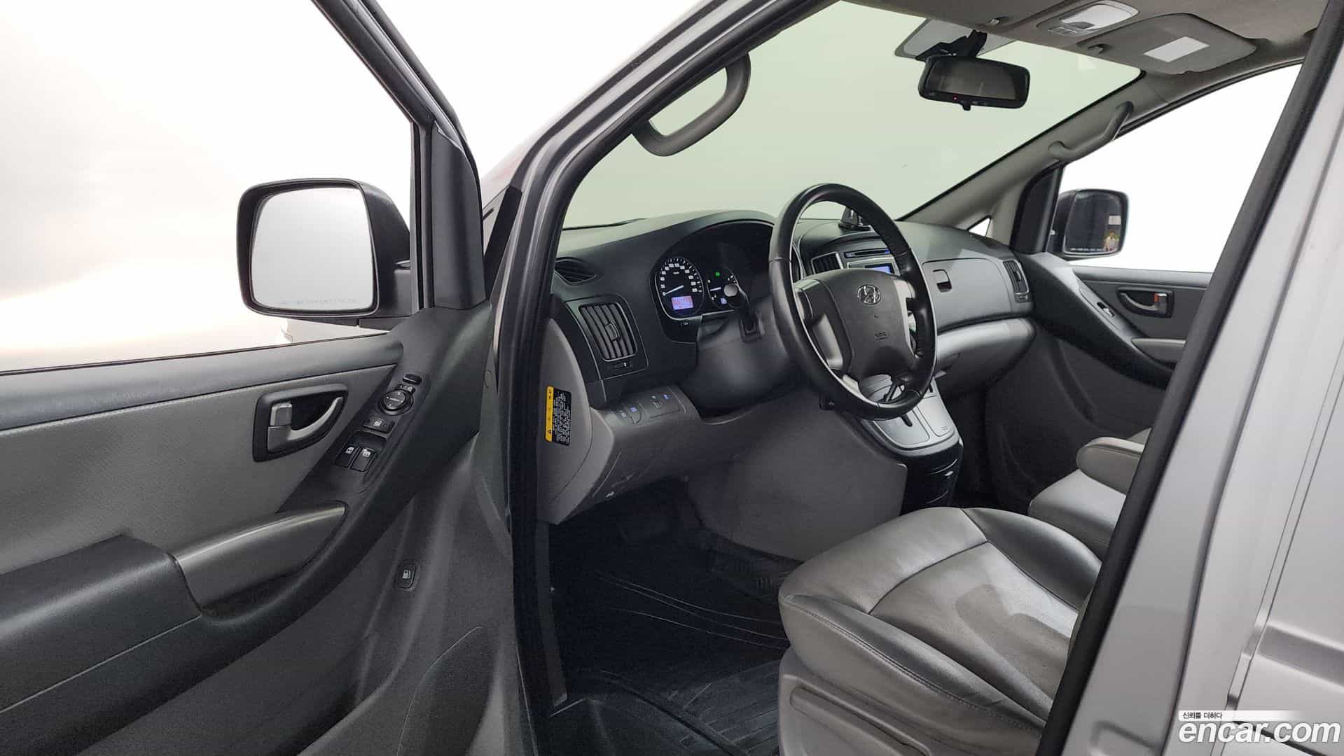 Starex Hyundai 2021.3-INNER-010