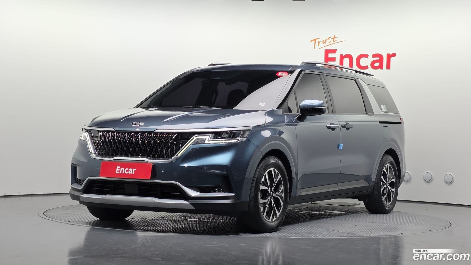 Main__Slider__Photo:Canival Kia 2021.3-0