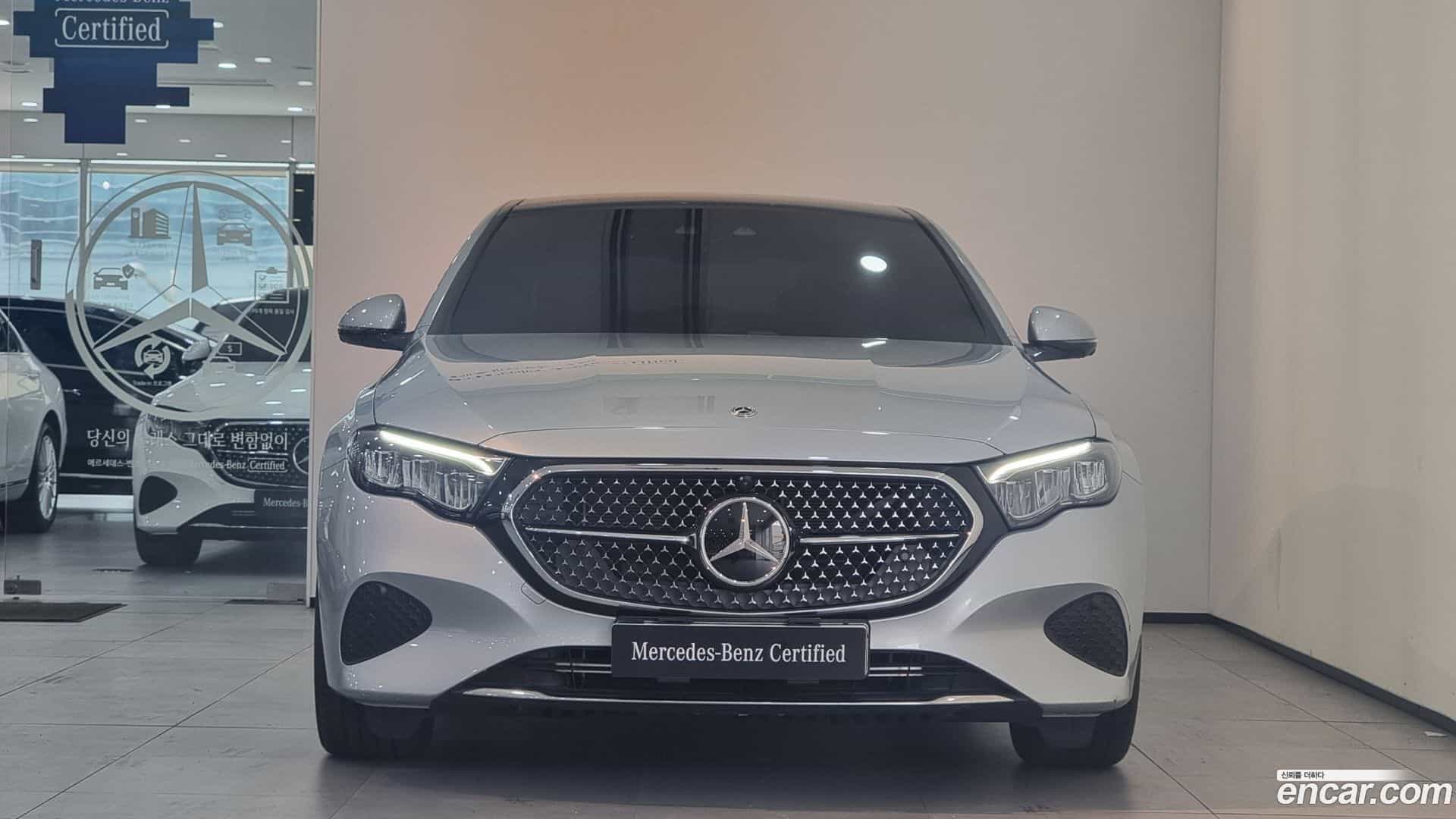 E-Class Mercedes-Benz 2025.6-OUTER-003