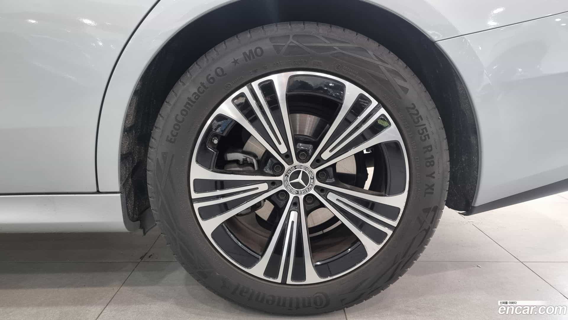 E-Class Mercedes-Benz 2025.6-OUTER-005