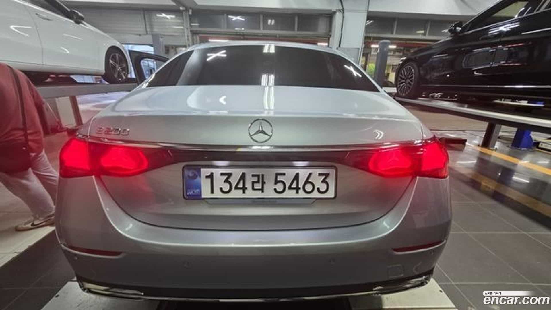 E-Class Mercedes-Benz 2025.6-OPTION-023