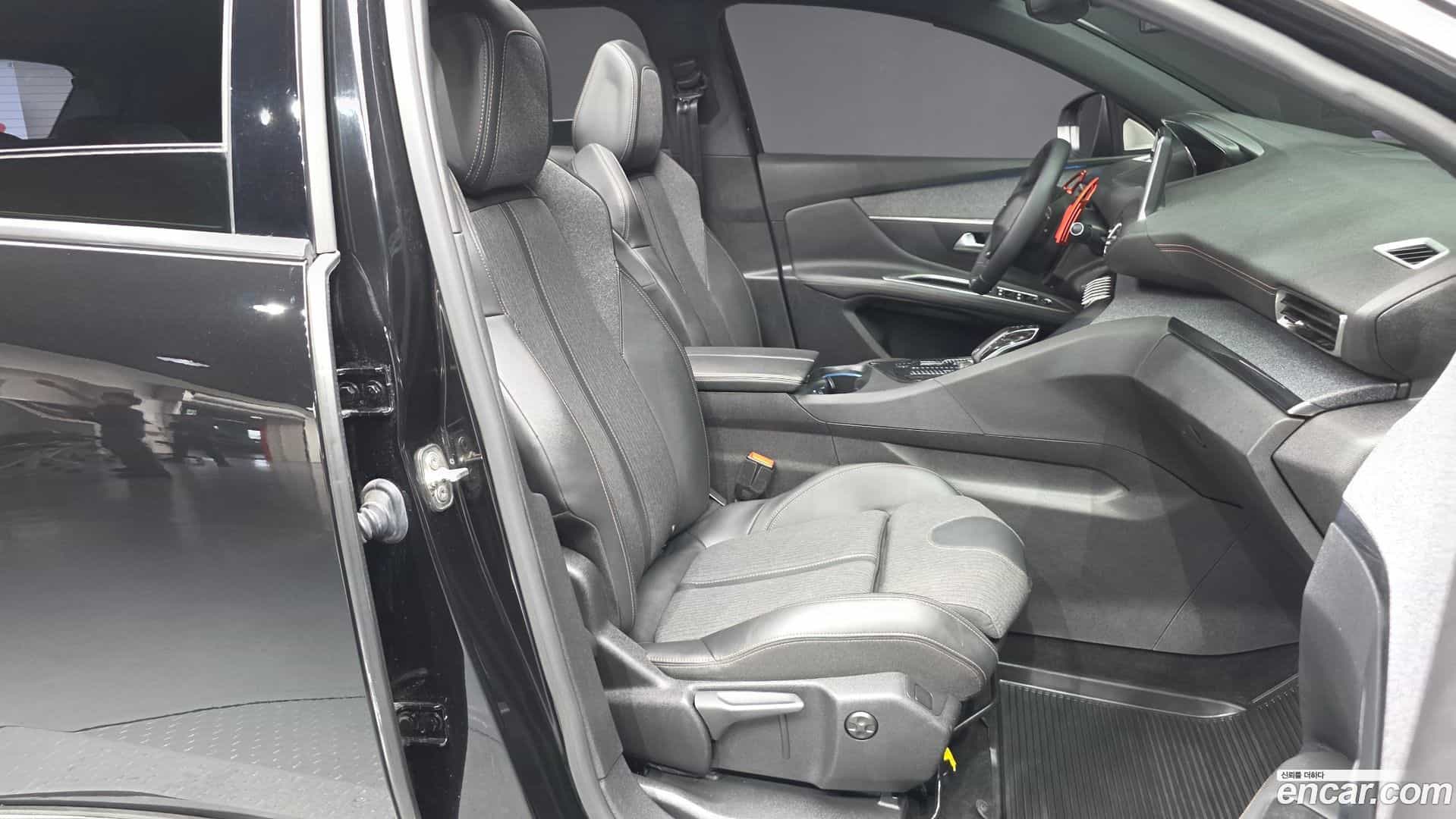 3008 Peugeot 2020.8-OPTION-015