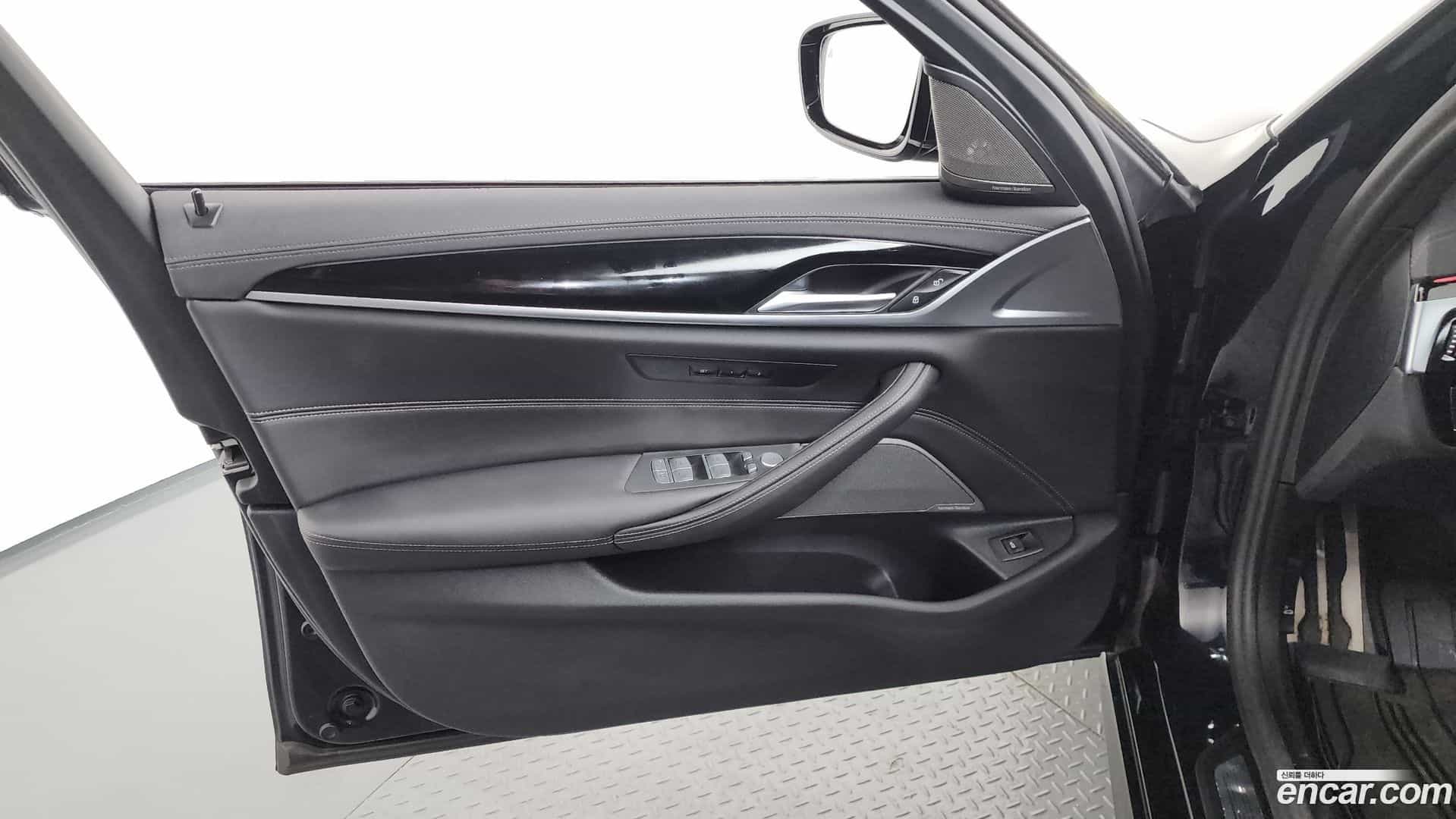 5-Series BMW 2022.9-INNER-034