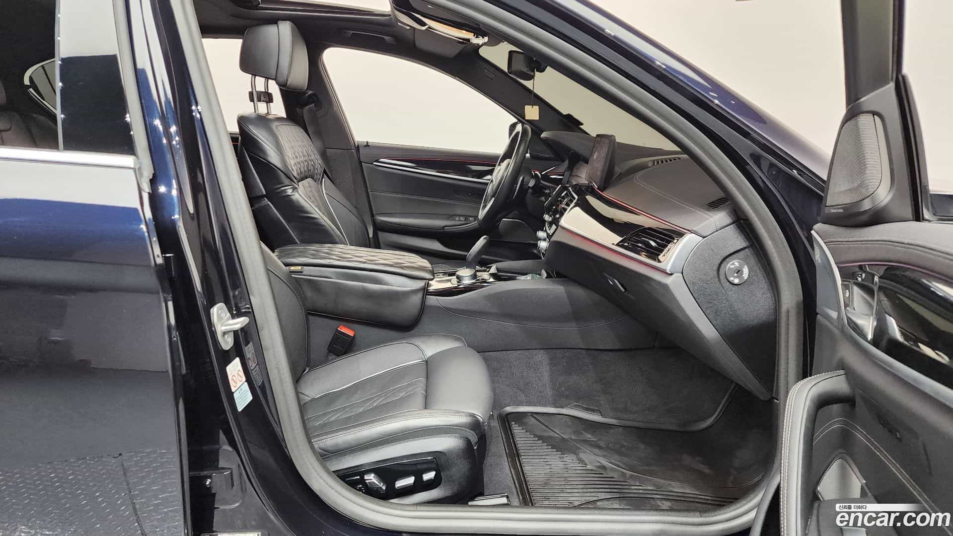 5-Series BMW 2022.9-INNER-036