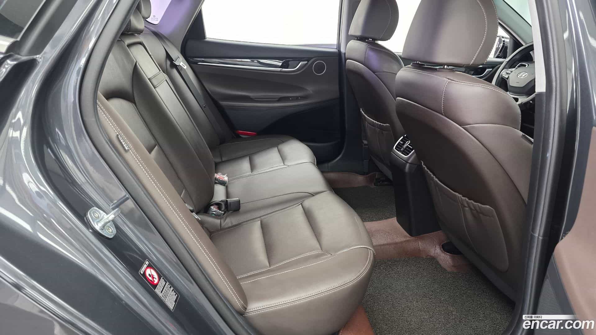 Grandeur Hyundai 2017.11-OPTION-015
