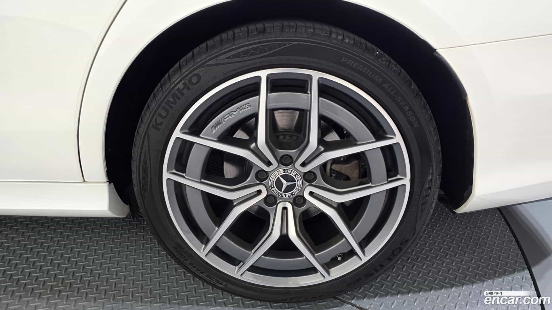 E-Class Mercedes-Benz 2022.7-OUTER-031