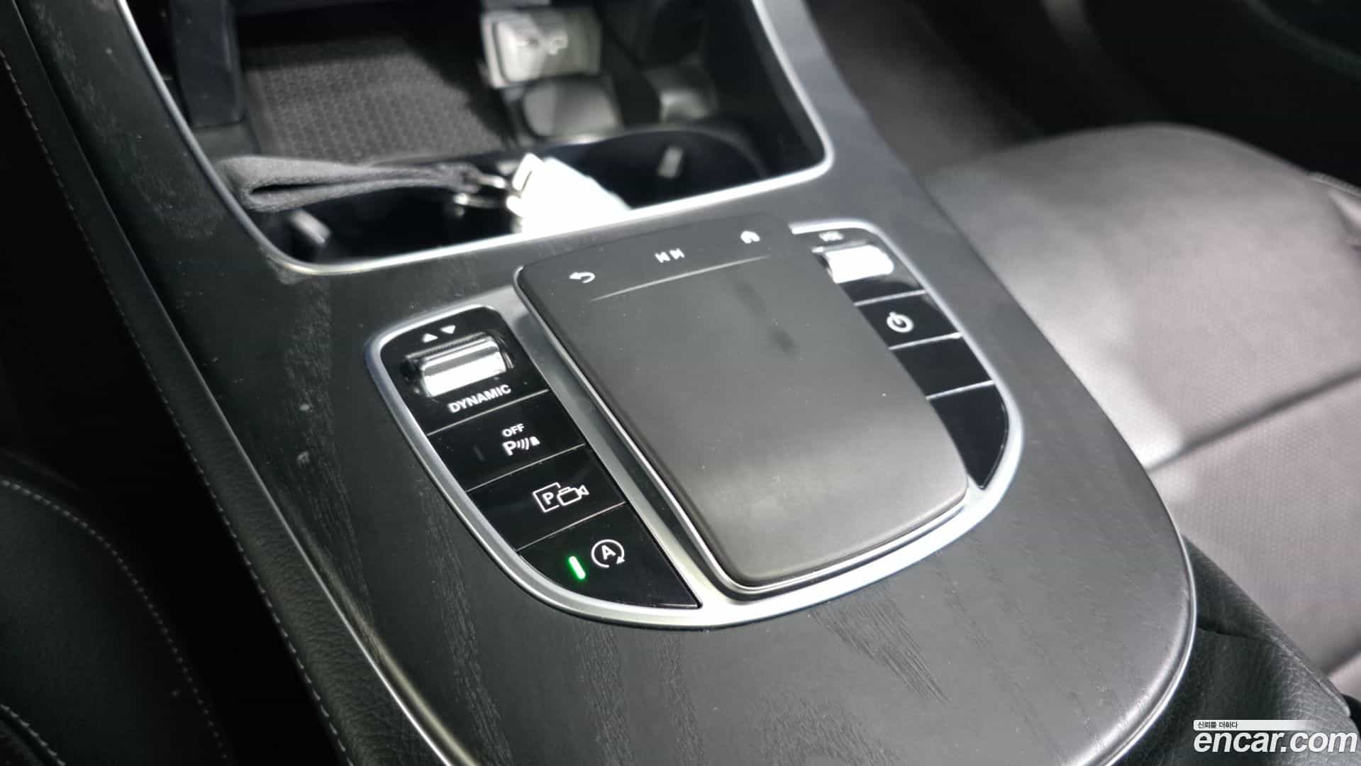 E-Class Mercedes-Benz 2022.7-OPTION-041