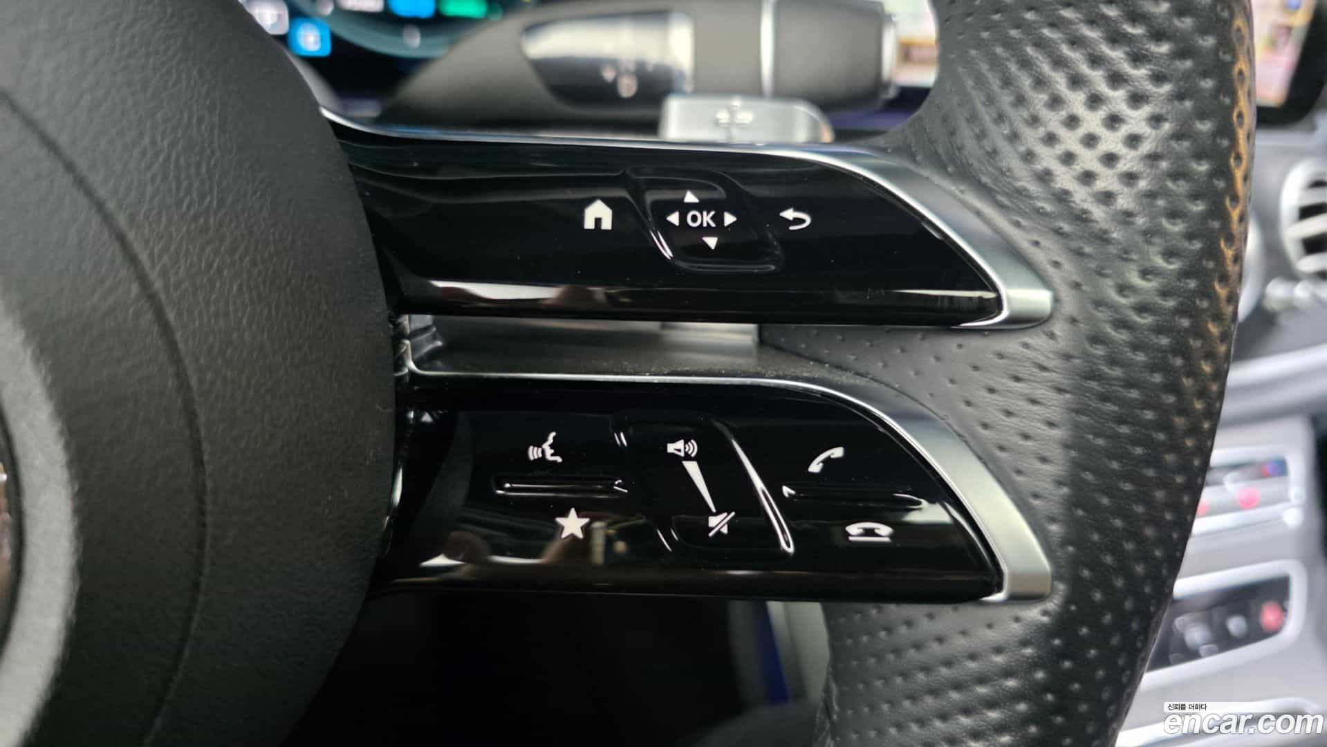 E-Class Mercedes-Benz 2022.7-OPTION-044