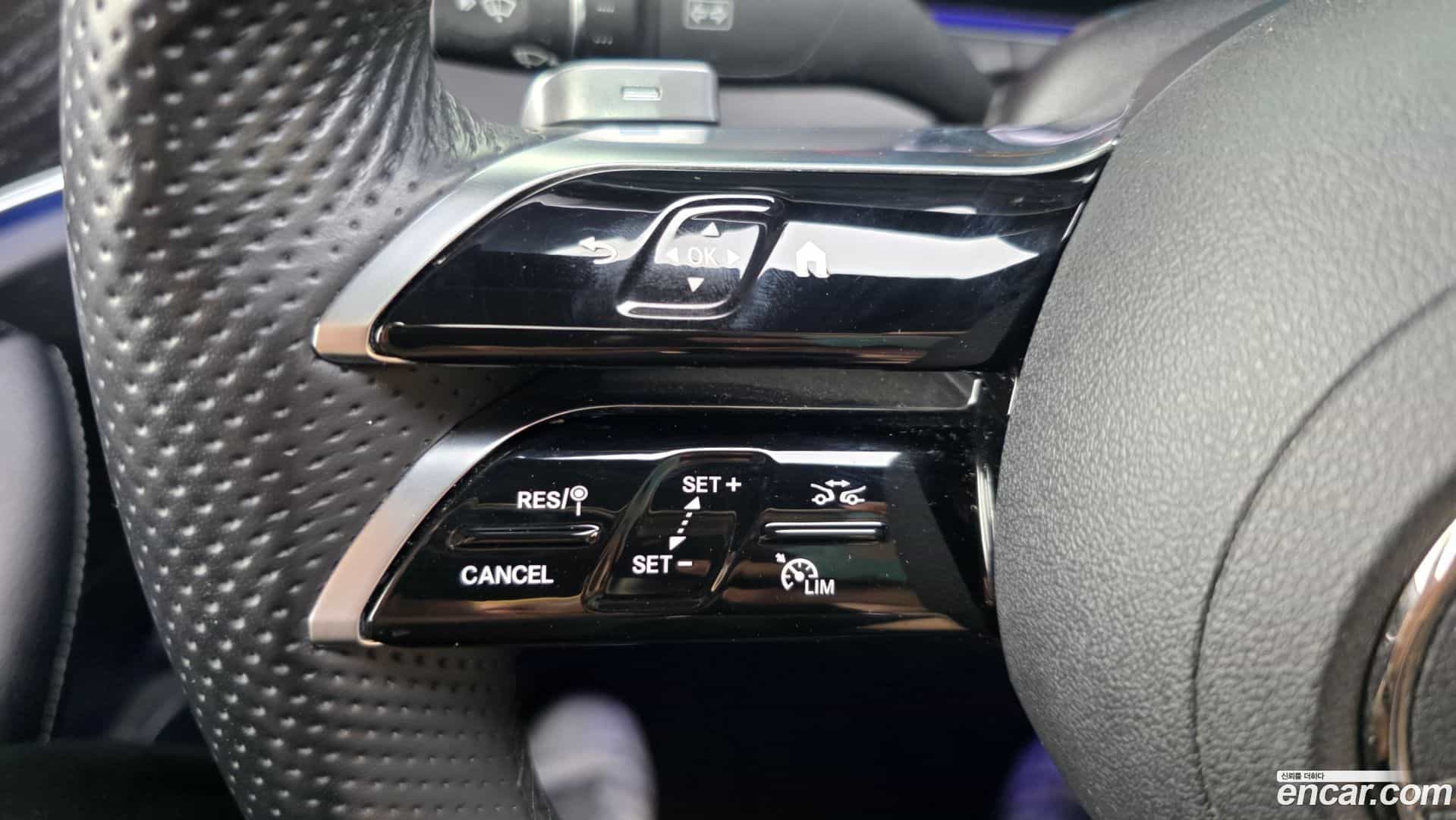 E-Class Mercedes-Benz 2022.7-OPTION-045