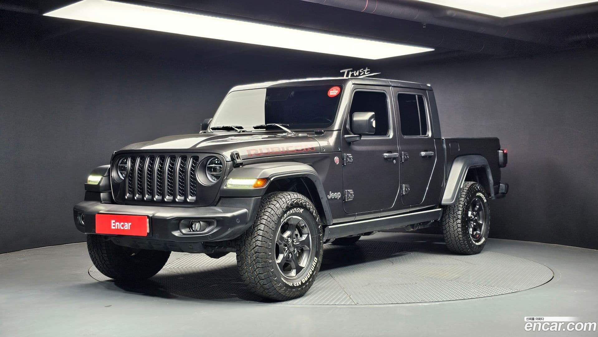 Main__Slider__Photo:Gladiator Jeep 2021.3-0
