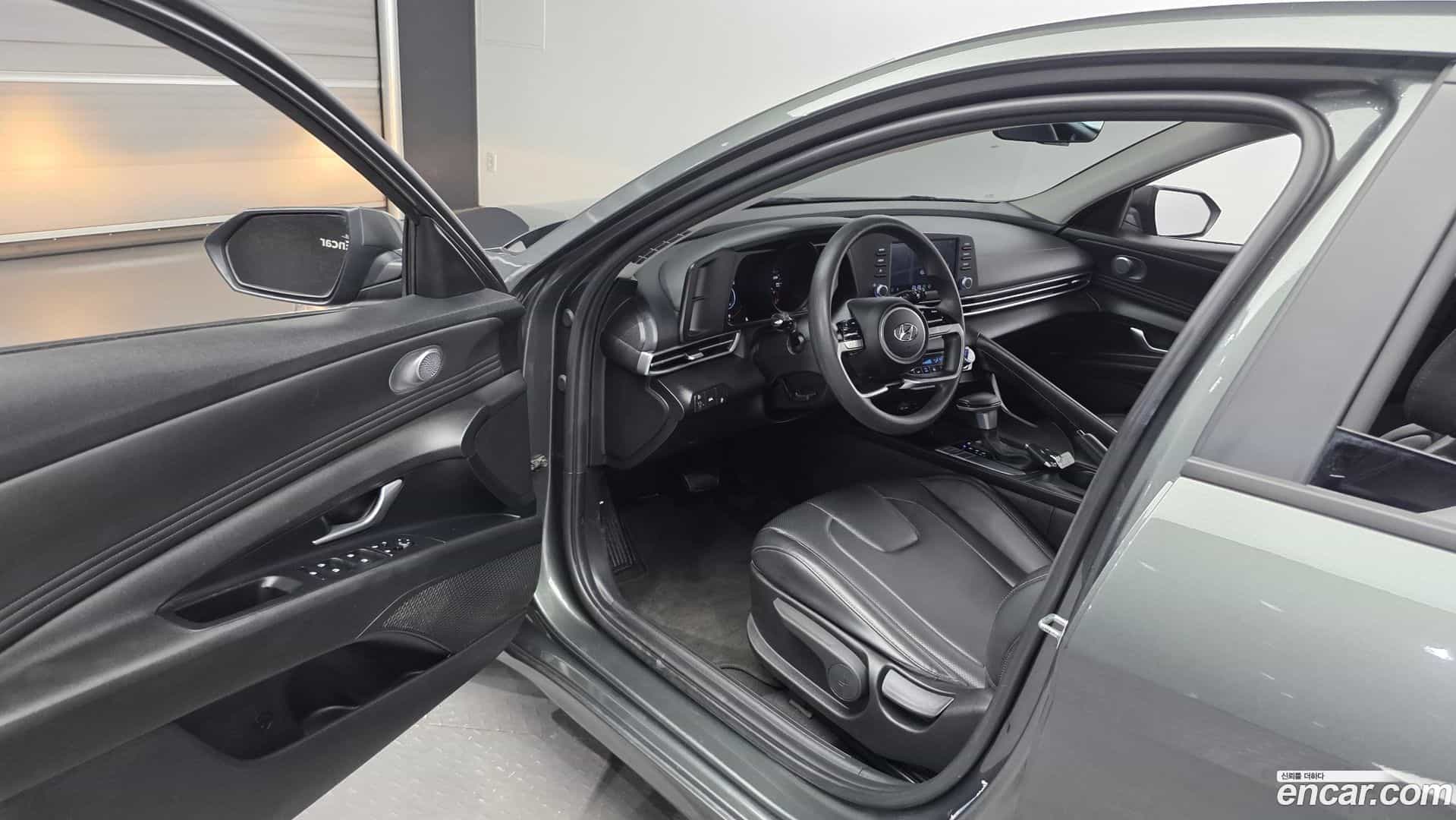 AVANTE Hyundai 2022.4-INNER-010