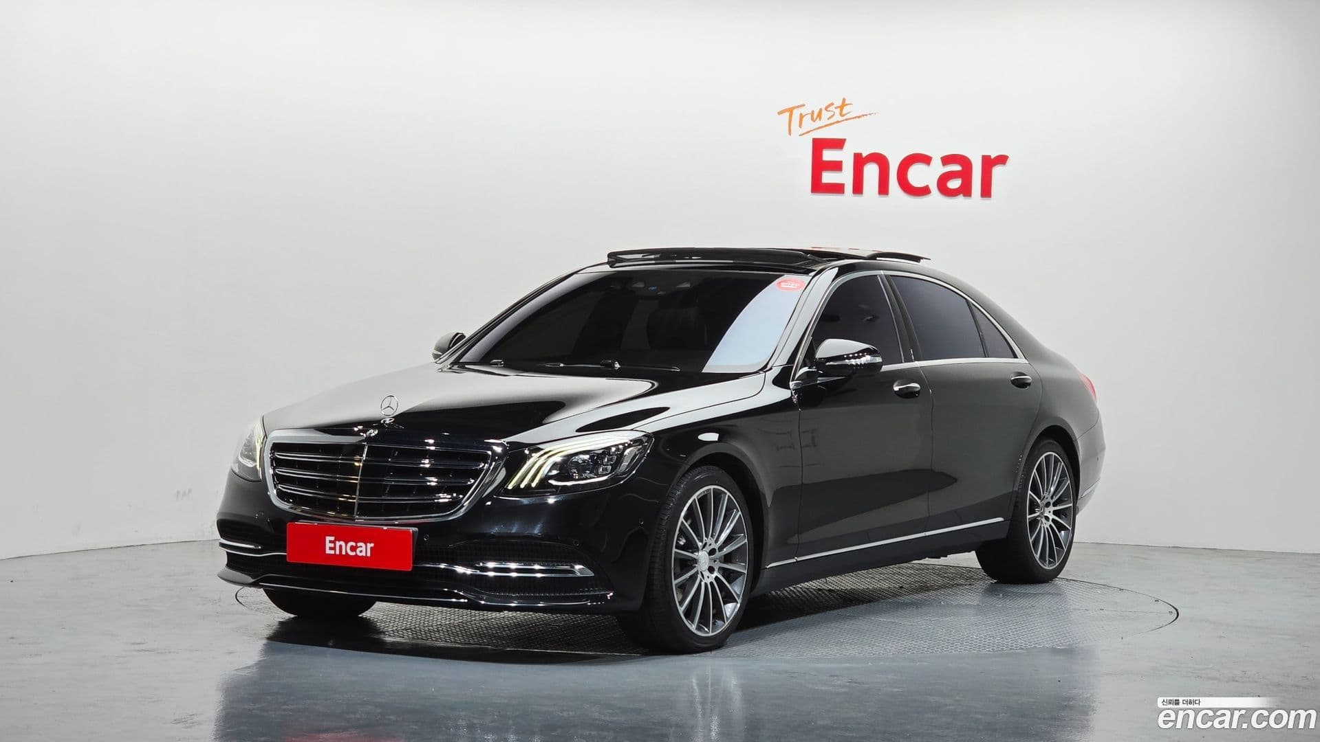 Main__Slider__Photo:S-Class Mercedes-Benz 2019.3-0
