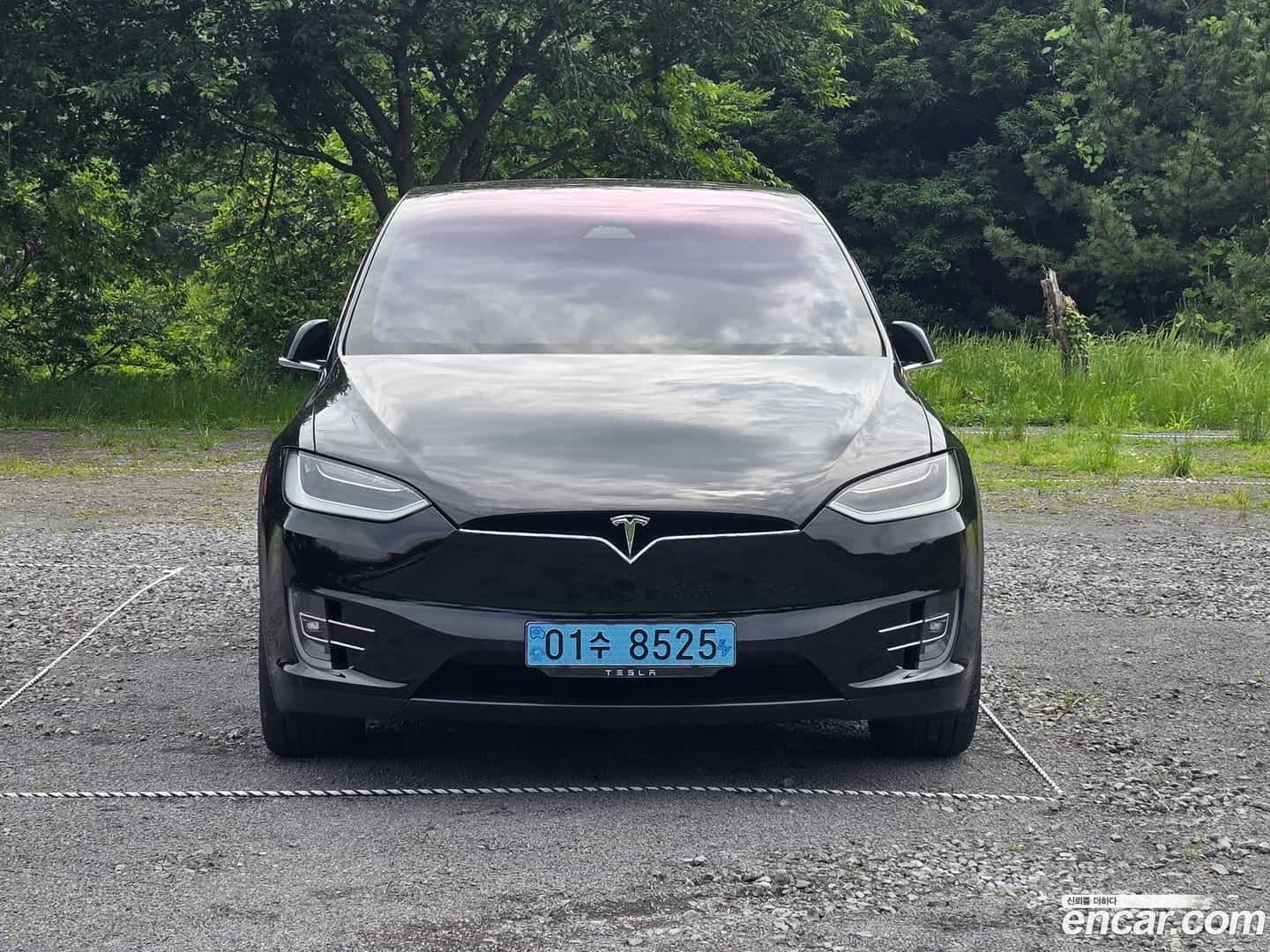 Model X Tesla 2019.11-OUTER-004