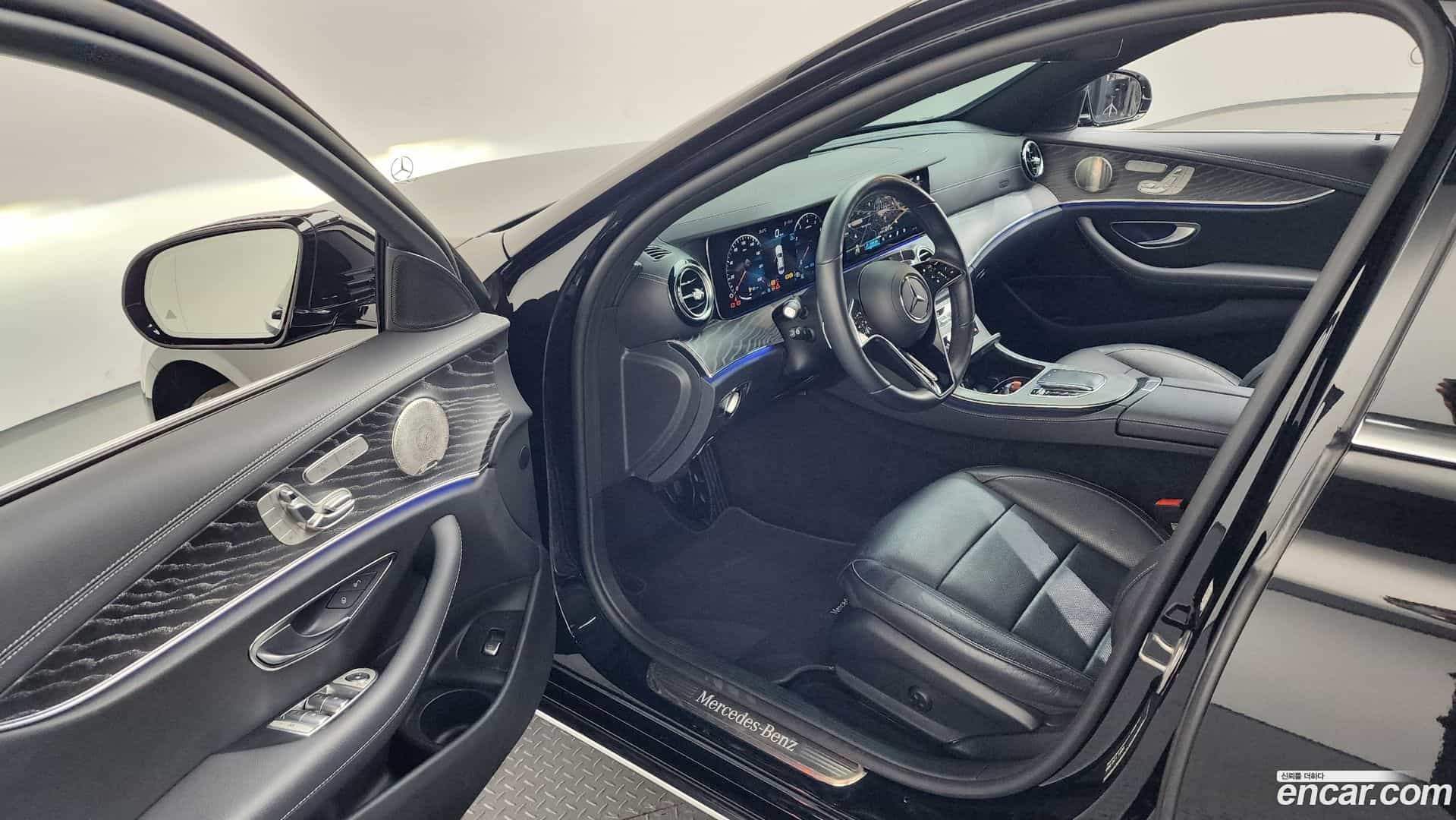 E-Class Mercedes-Benz 2023.2-INNER-010