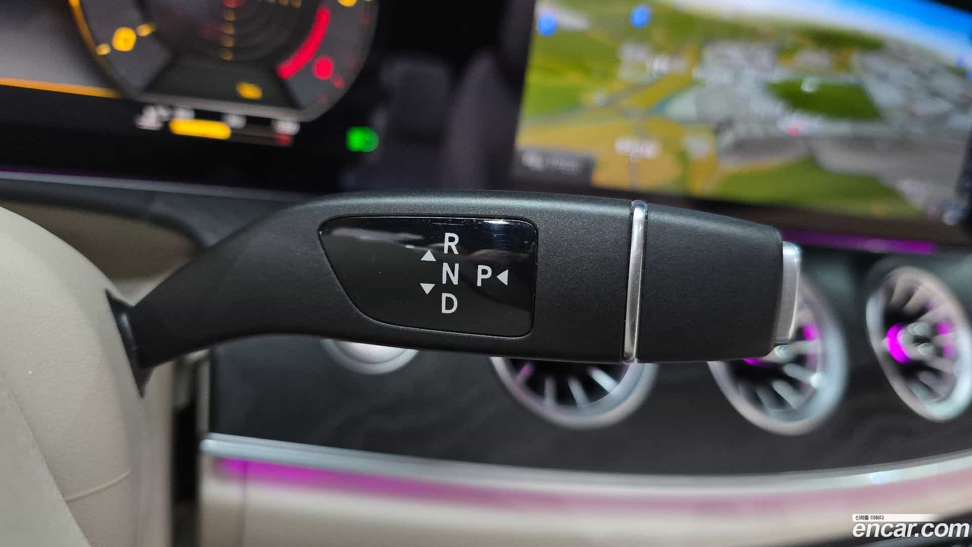 E-Class Mercedes-Benz 2019.9-INNER-009